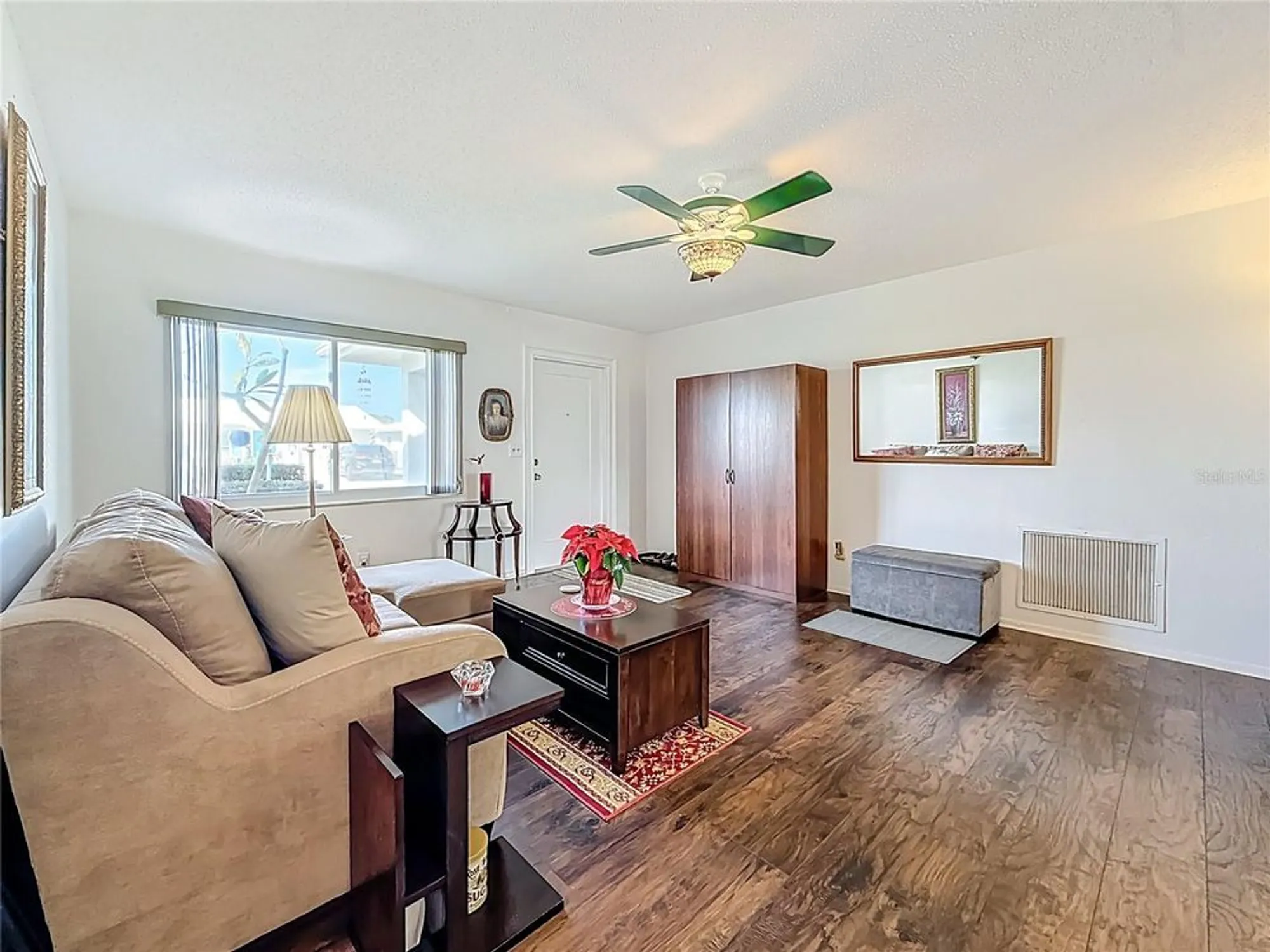 Property Slideshow image 6 of 45 | 9729 36th way n # 4, Pinellas Park, FL, 33782