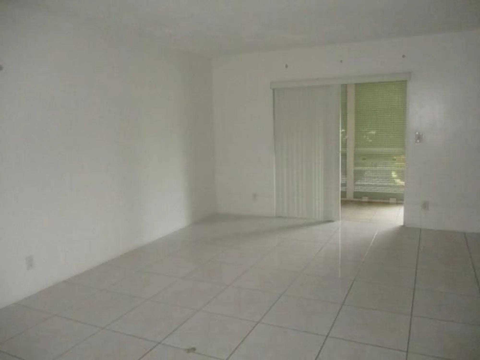 Property Slideshow image 4 of 11 | 2687 garden dr 212, Lake Worth, FL, 33461