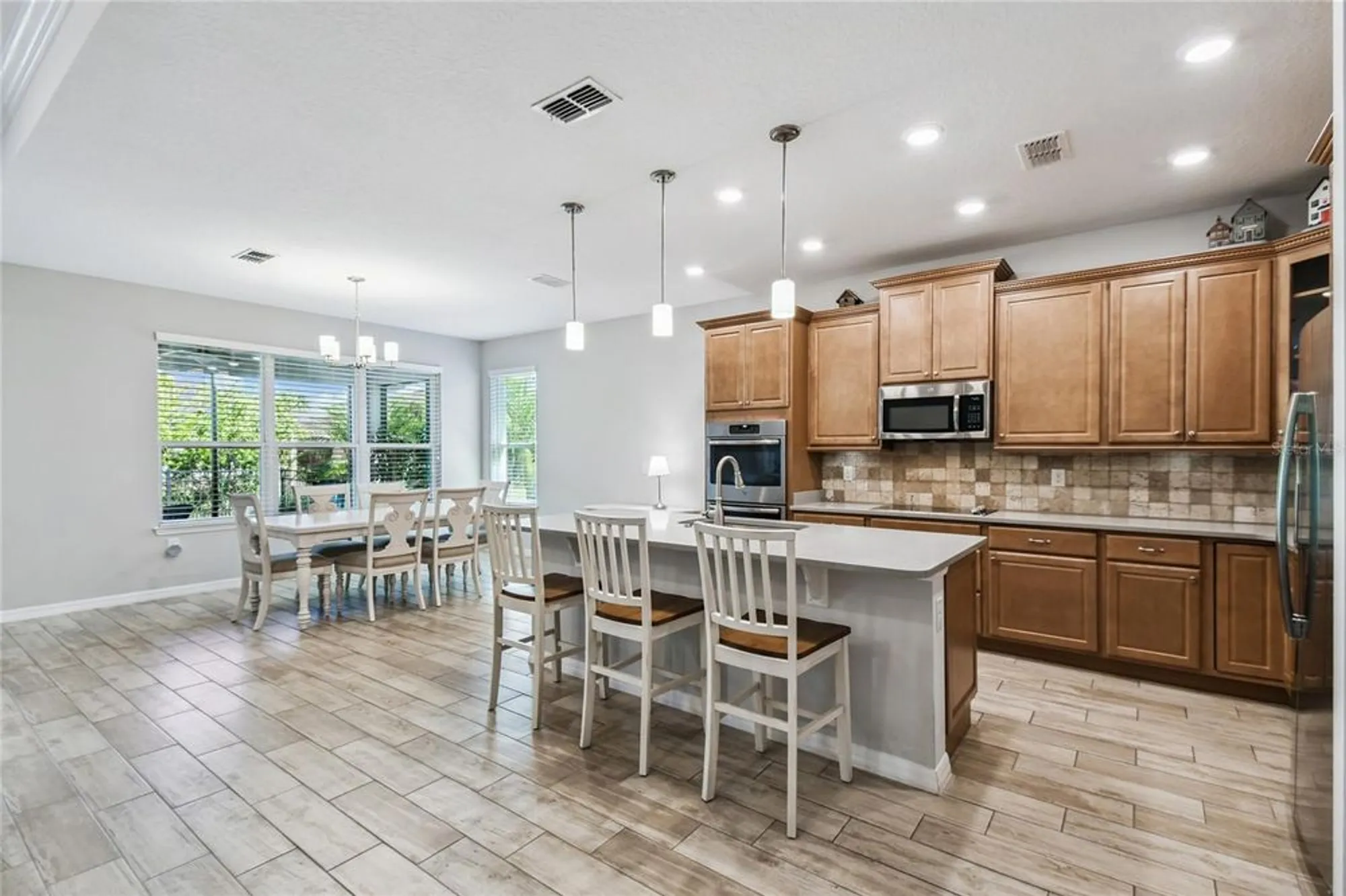 Property Slideshow image 12 of 67 | 461 treviso dr, Poinciana, FL, 34759