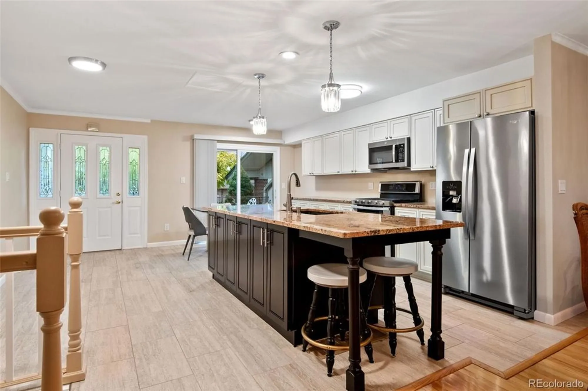 Property Slideshow image 6 of 26 | 7433 w cedar cir, Lakewood, CO, 80226