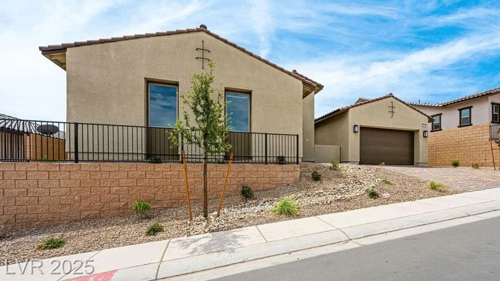 Property Slideshow image 1 of 48 | 237 paraggi bay dr, Henderson, NV, 89011