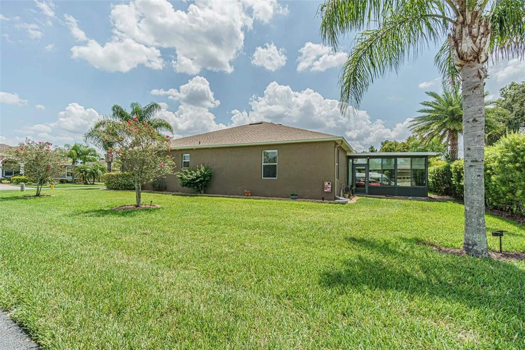 Property Slideshow image 16 of 85 | 10661 belmullet dr, San Antonio, FL, 33576