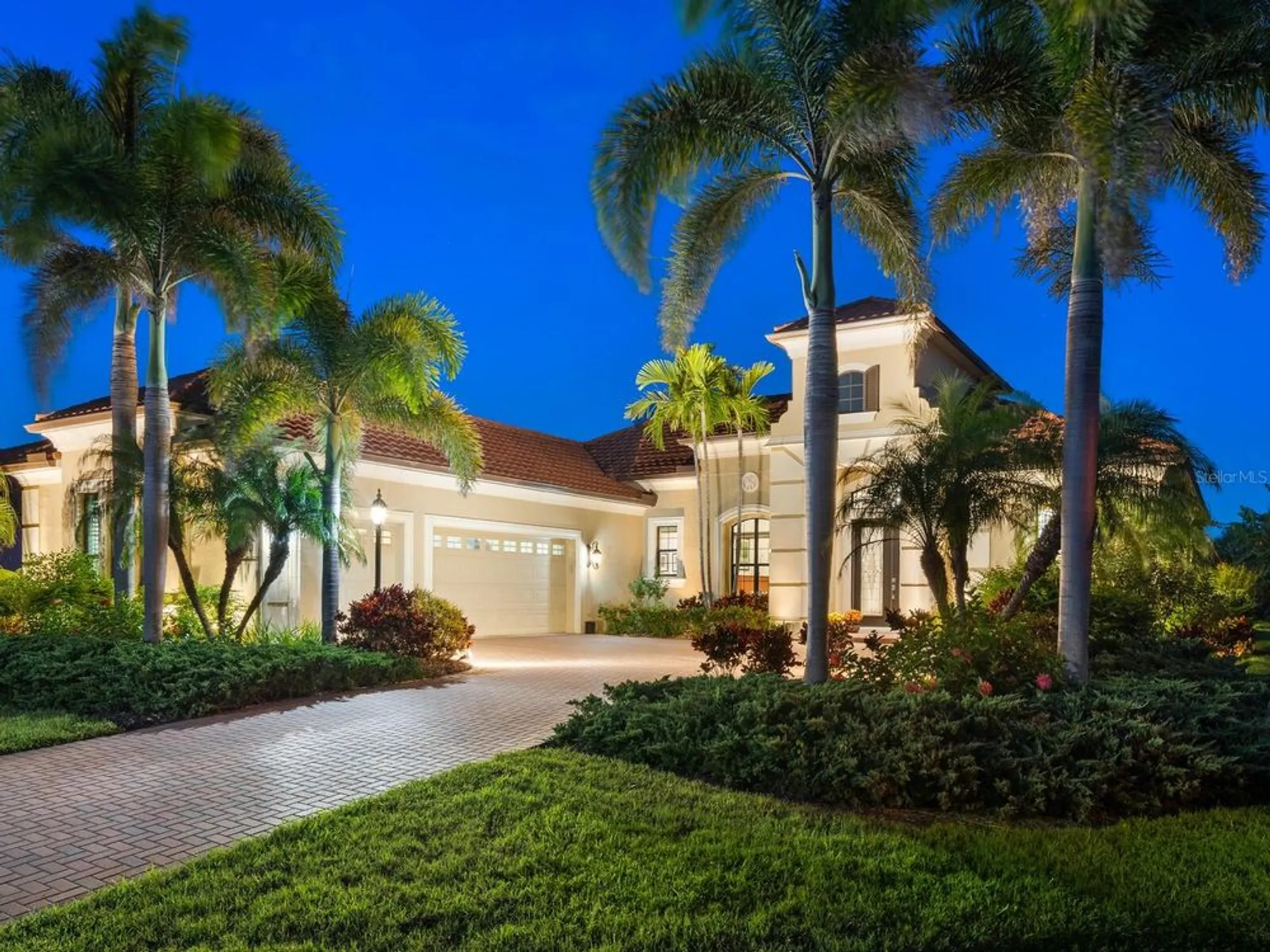 Property Slideshow image 2 of 78 | 10990 pentas royale ct, Englewood, FL, 34223