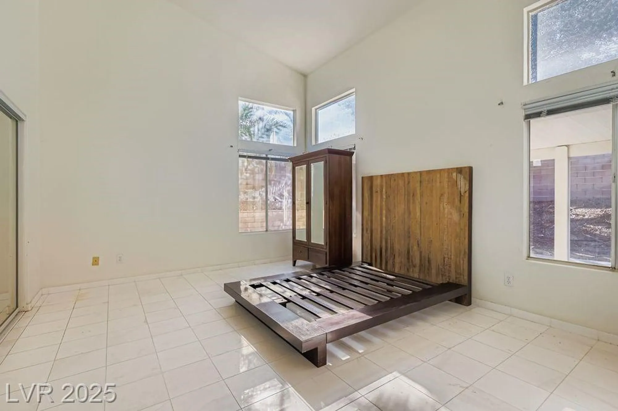 Property Slideshow image 15 of 32 | 4861 alido dr, Las Vegas, NV, 89147