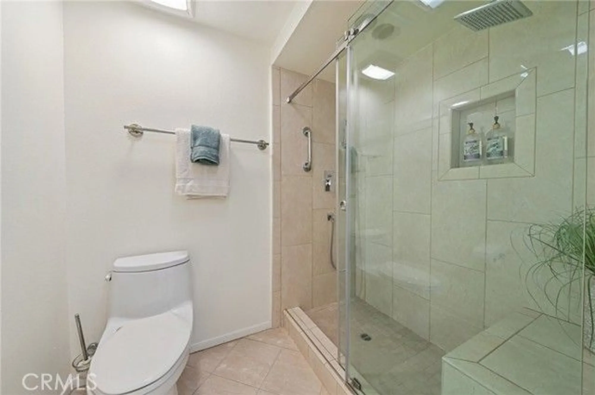 Property Slideshow image 21 of 47 | 617 avenida sevilla d, Laguna Woods, CA, 92637