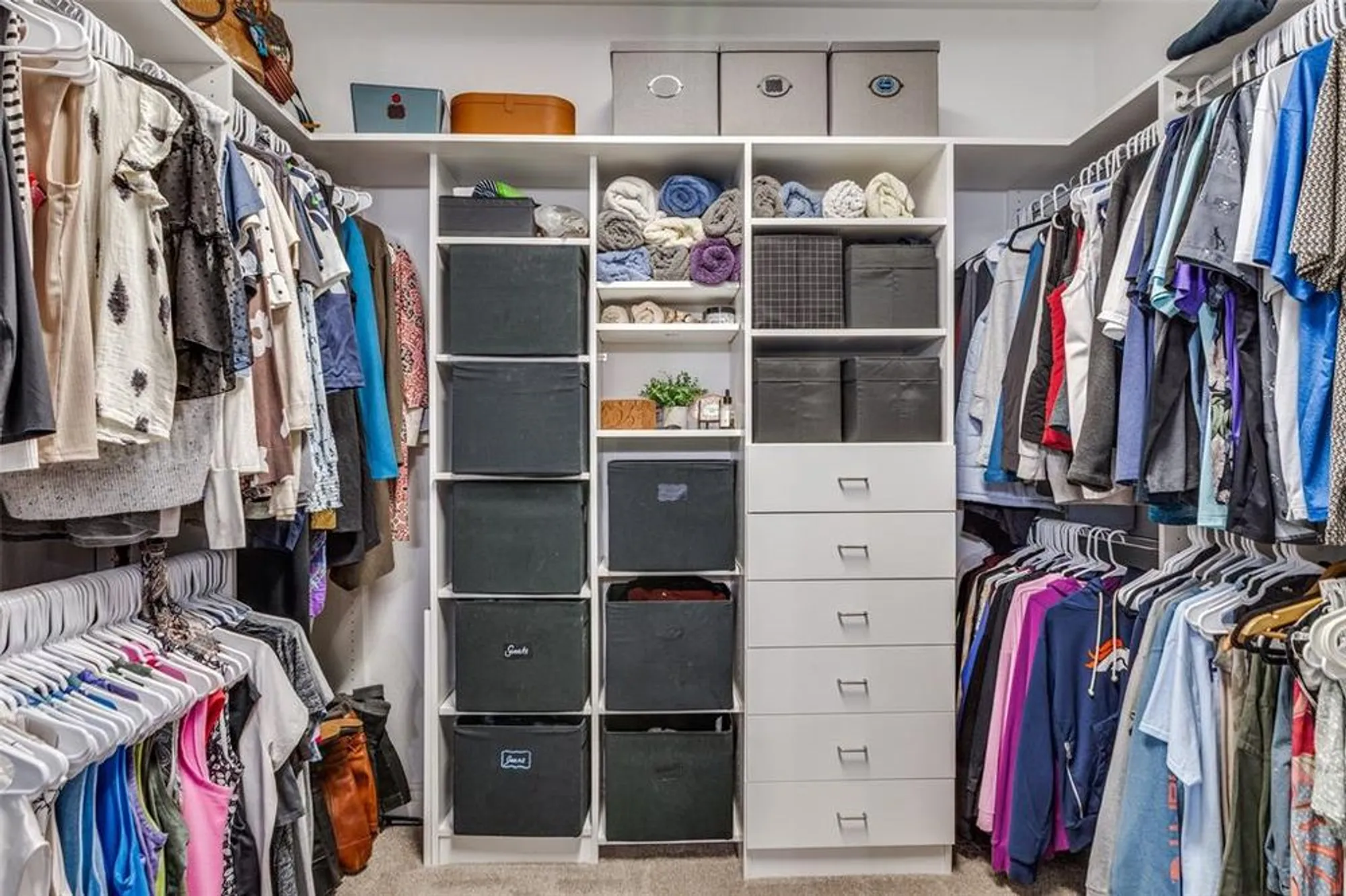 Property Slideshow image 19 of 36 | 9900 silver rock way, Denton, TX, 76207