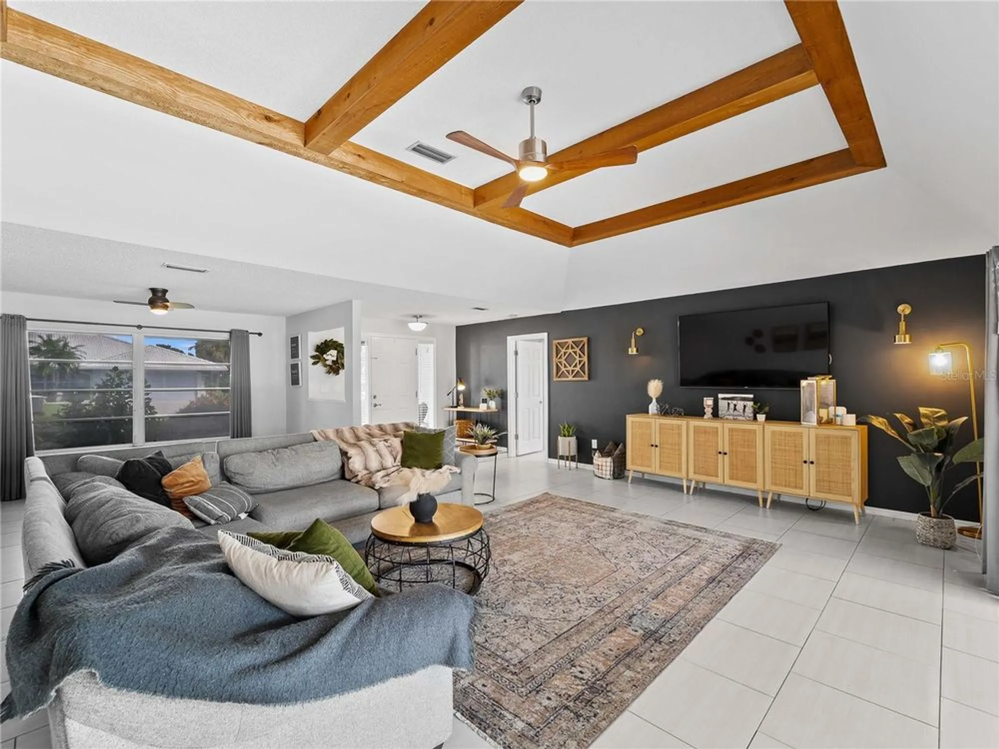 Property Slideshow image 12 of 61 | 523 warwick dr, Venice, FL, 34293