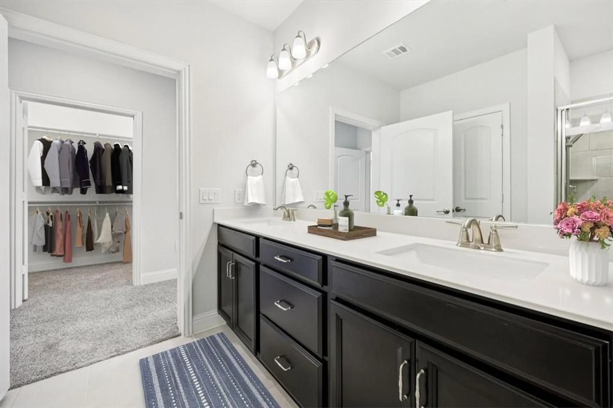 Property Slideshow image 11 of 35 | 1735 wittington pl apt 2203, Dallas, TX, 75234