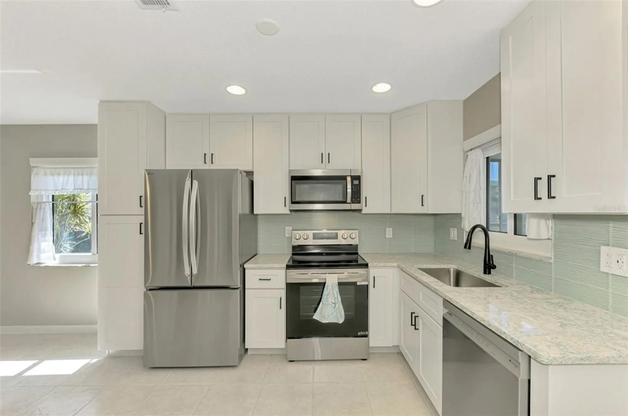 Property Slideshow image 14 of 71 | 501 sloop way, Nokomis, FL, 34275