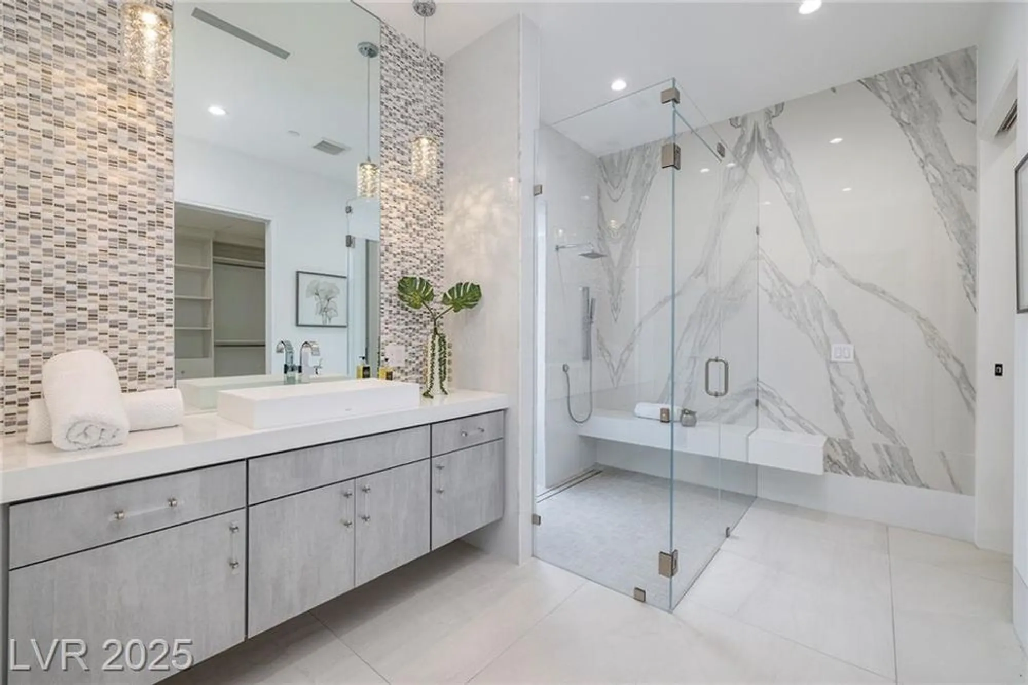 Property Slideshow image 38 of 66 | 12 rainbow point pl, Henderson, NV, 89011