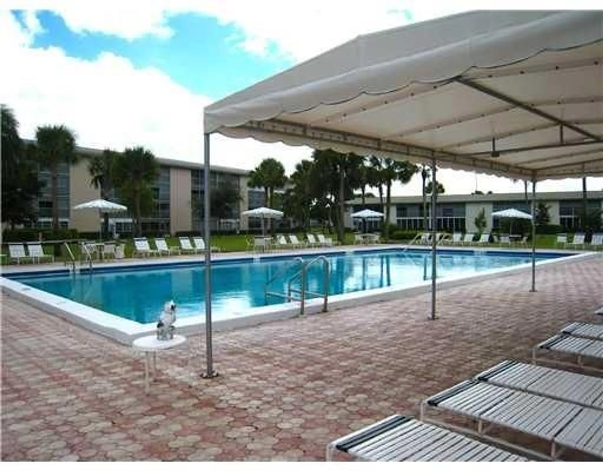 Property Slideshow image 31 of 38 | 2902 victoria cir e3, Coconut Creek, FL, 33066