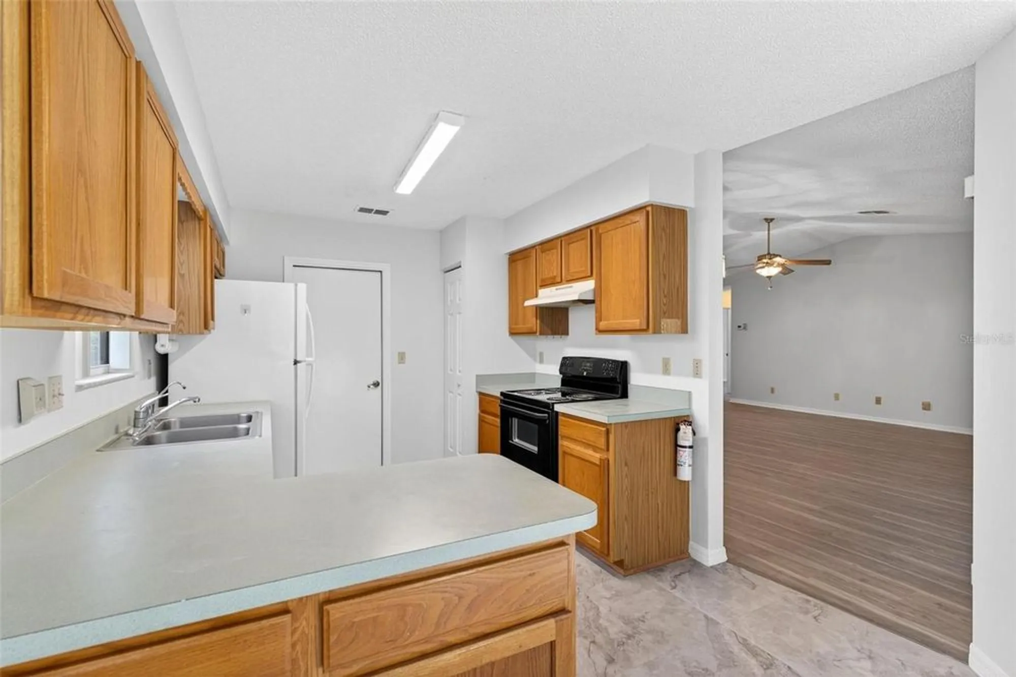 Property Slideshow image 15 of 60 | 651 timbercrest dr, Leesburg, FL, 34748