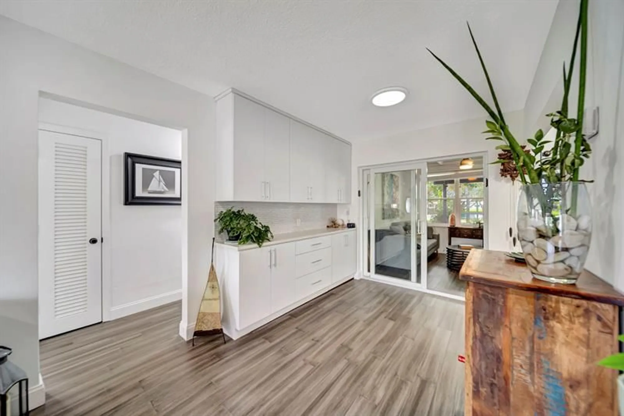 Property Slideshow image 24 of 39 | 4400 nw 45th ct, Tamarac, FL, 33319