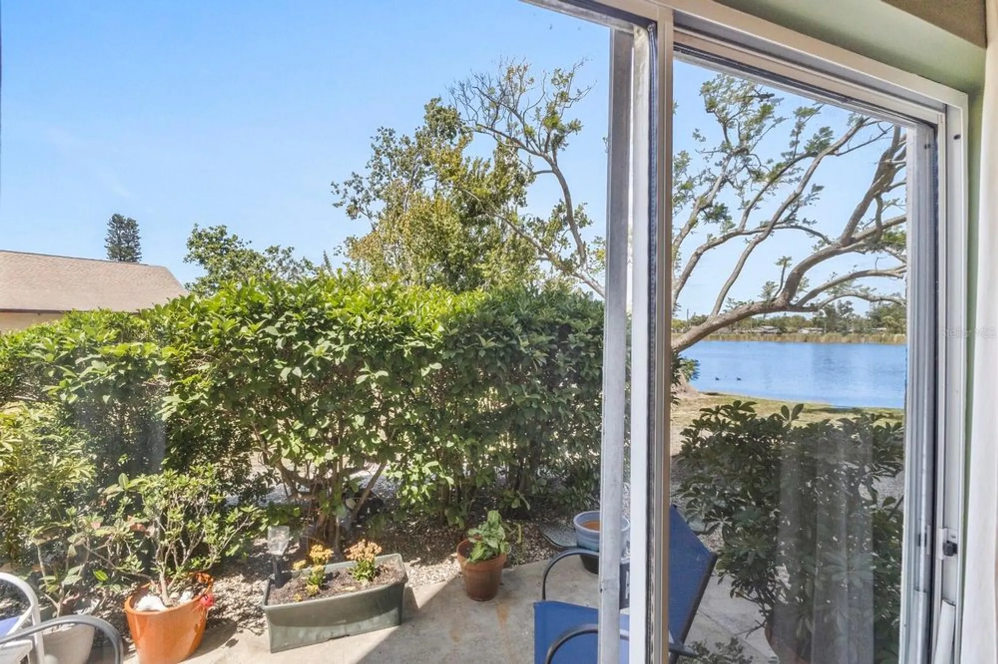 Property Slideshow image 16 of 35 | 4015 lake bayshore dr # 108, Bradenton, FL, 34205