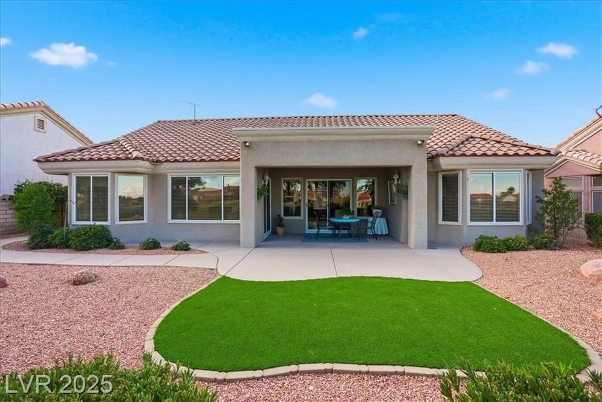 Property Slideshow image 28 of 52 | 2904 castle bar dr, Las Vegas, NV, 89134