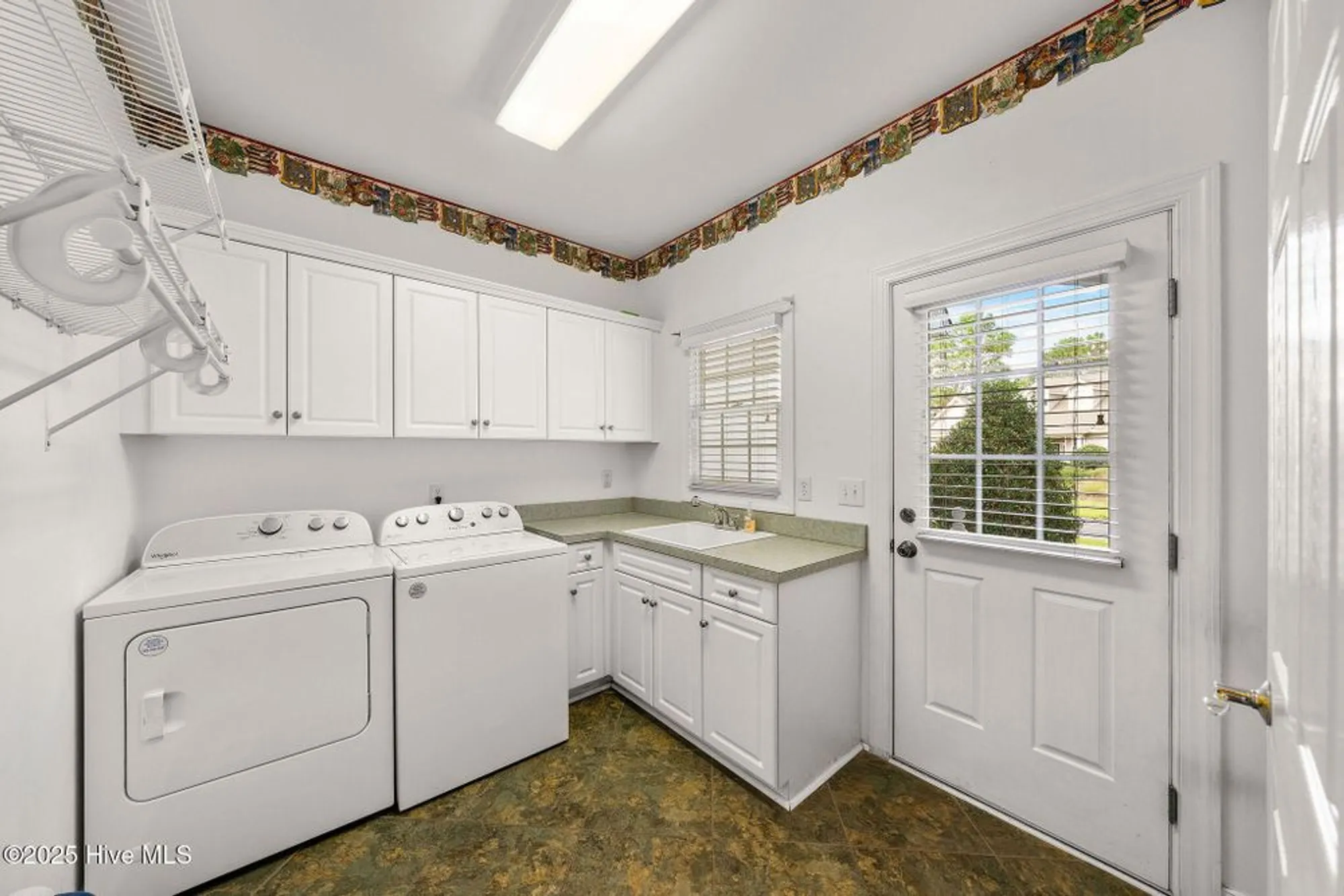 Property Slideshow image 35 of 86 | 4103 kittiwake ct, Southport, NC, 28461