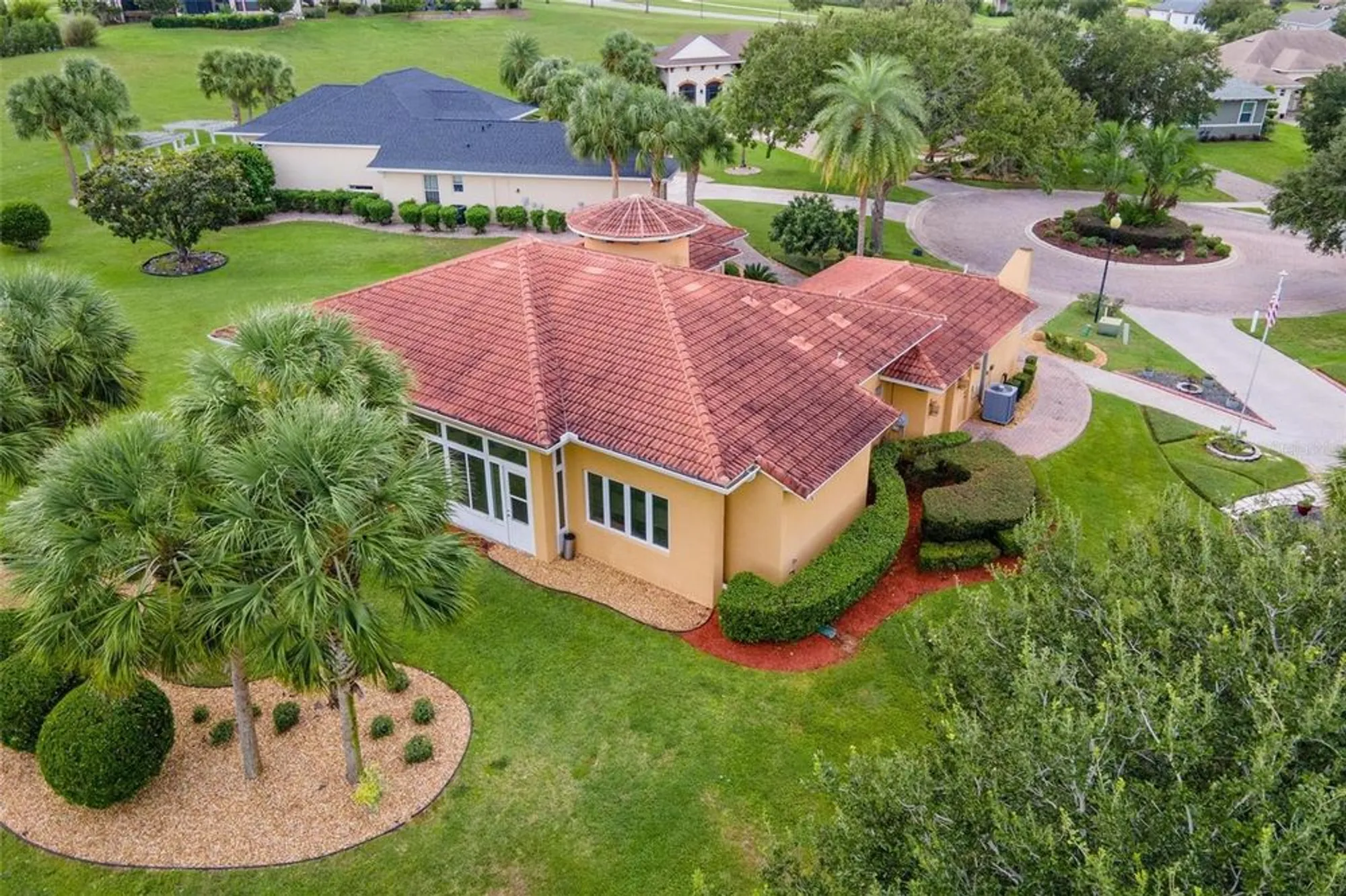 Property Slideshow image 38 of 47 | 38800 harborwoods pl, Lady Lake, FL, 32159