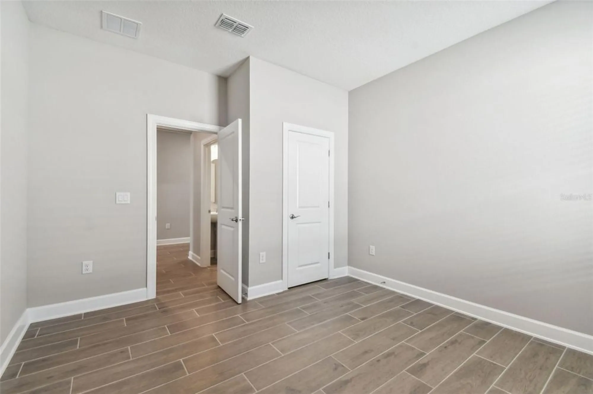 Property Slideshow image 32 of 62 | 620 nasturtium ct, Nokomis, FL, 34275