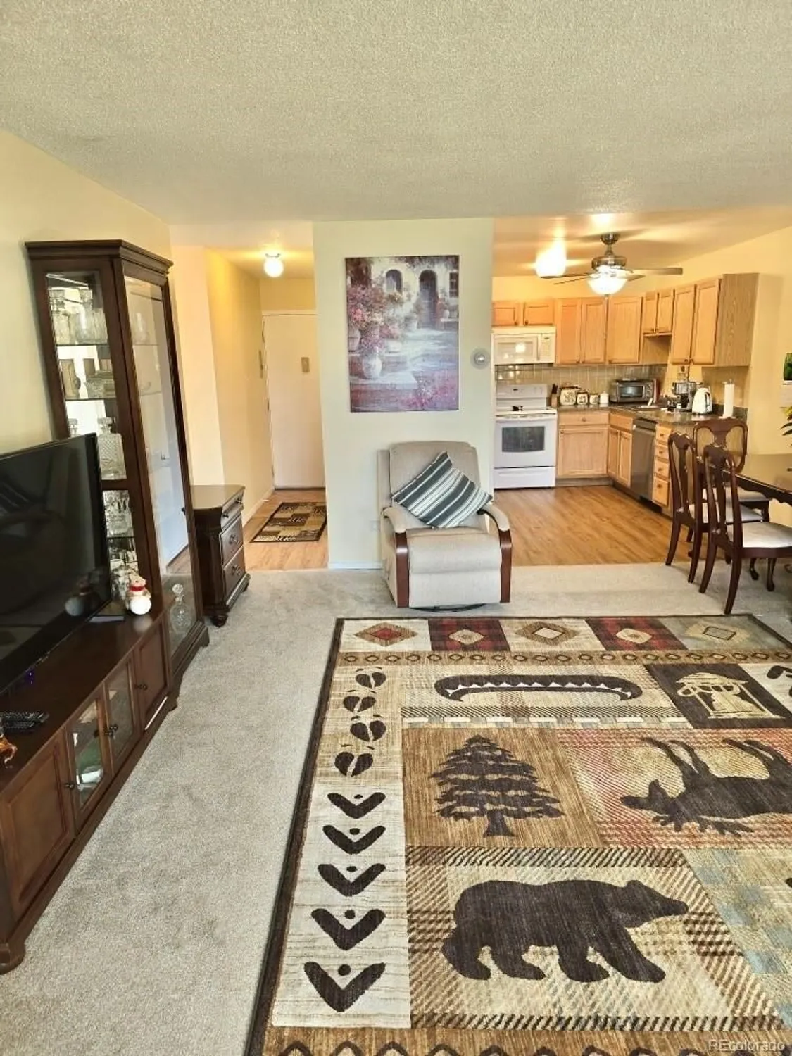 Property Slideshow image 6 of 12 | 635 s alton way 1b, Denver, CO, 80247