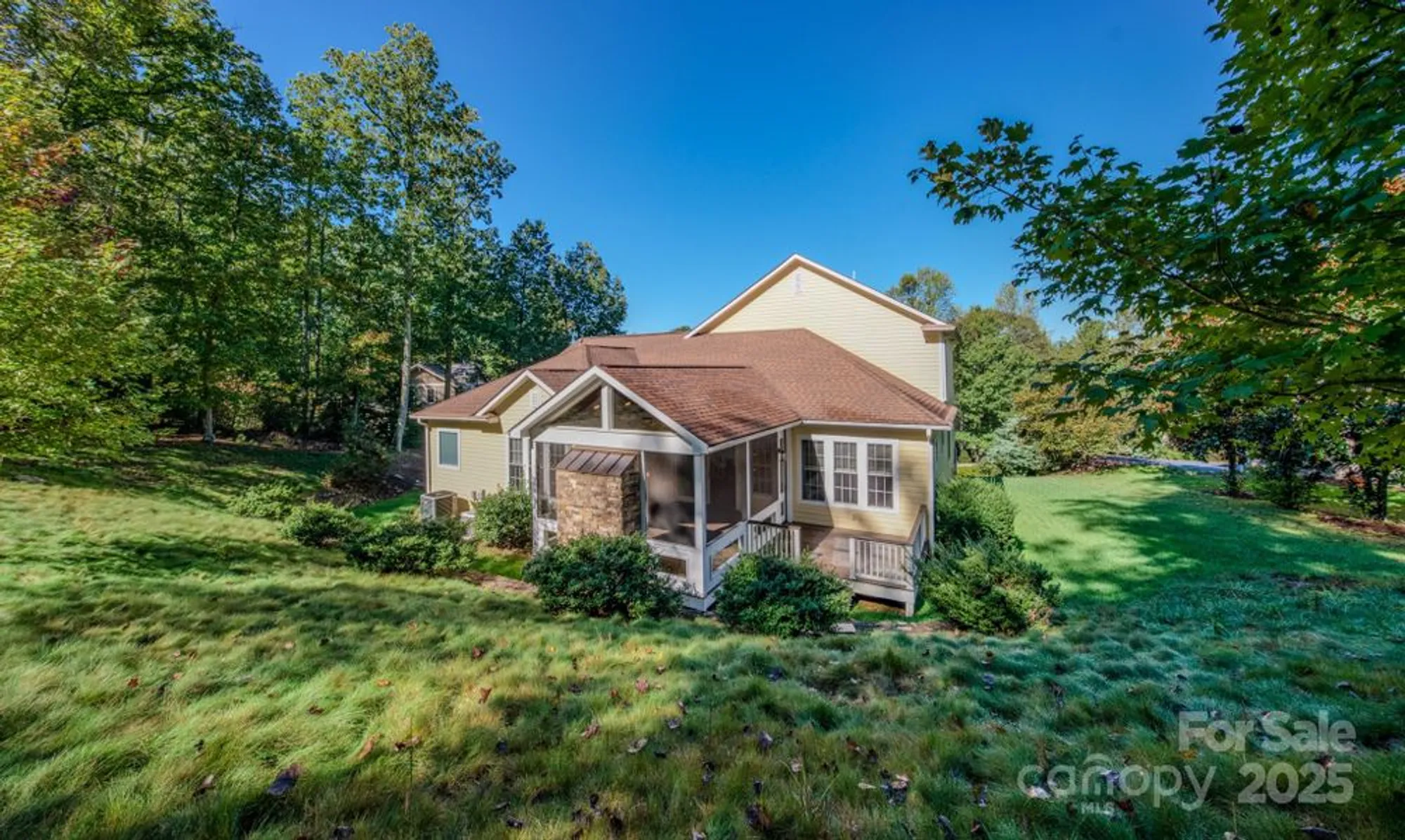 Property Slideshow image 33 of 39 | 16 larue ct, Biltmore Lake, NC, 28715