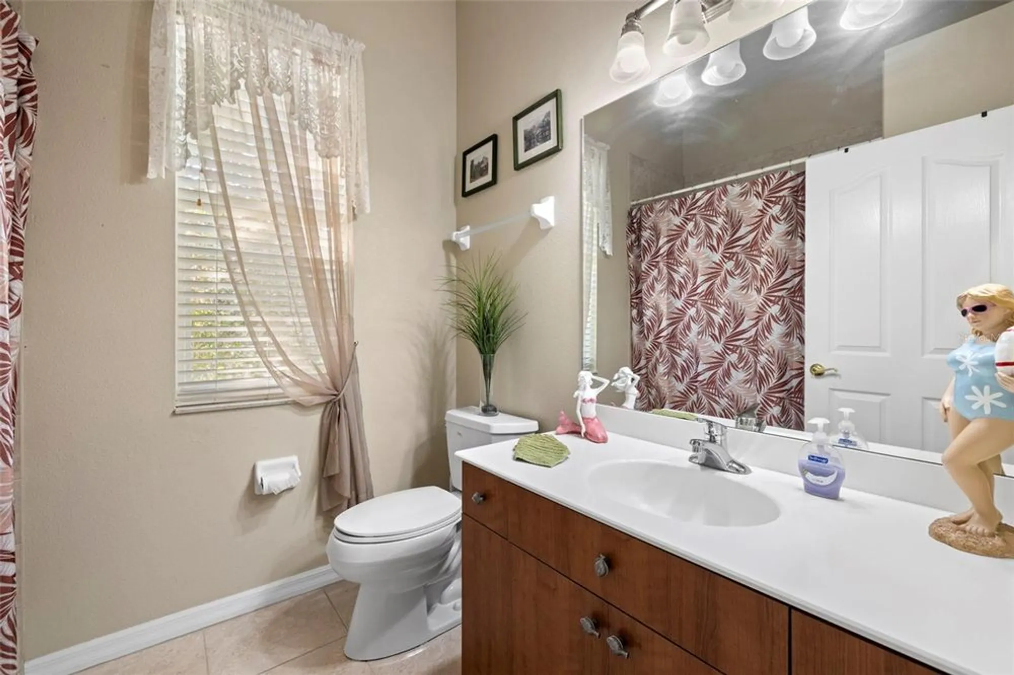 Property Slideshow image 31 of 68 | 13235 legends trl, Dade City, FL, 33525