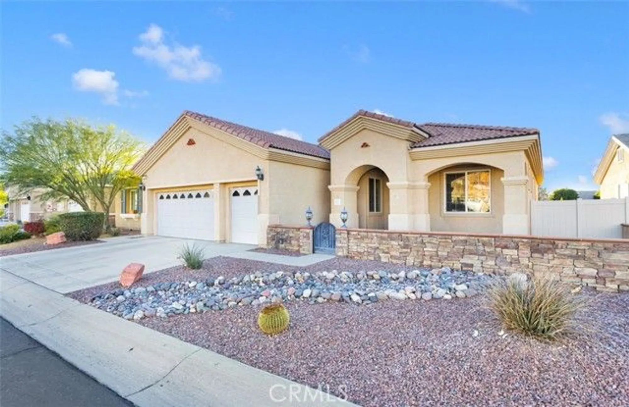 Property Slideshow image 2 of 22 | 10266 lakeshore dr, Apple Valley, CA, 92308