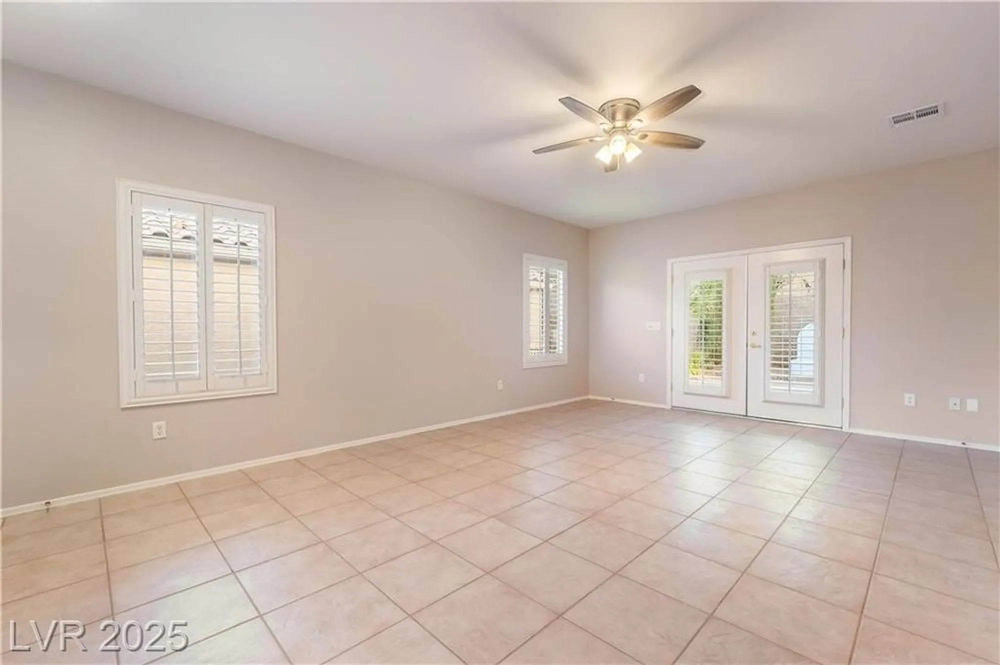 Property Slideshow image 11 of 52 | 2810 meadow park ave, Henderson, NV, 89052