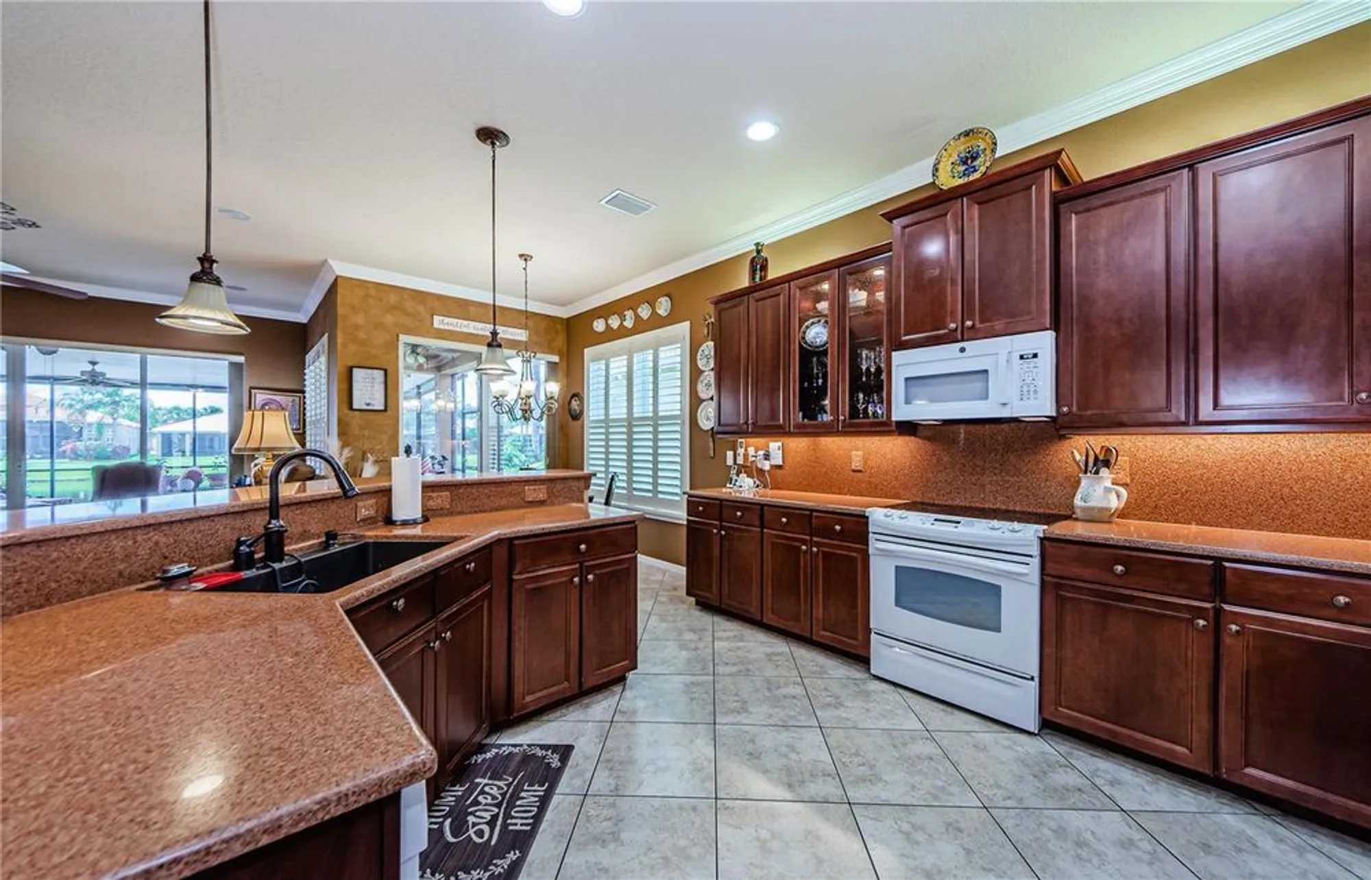Property Slideshow image 14 of 77 | 4947 sandy brook cir, Wimauma, FL, 33598