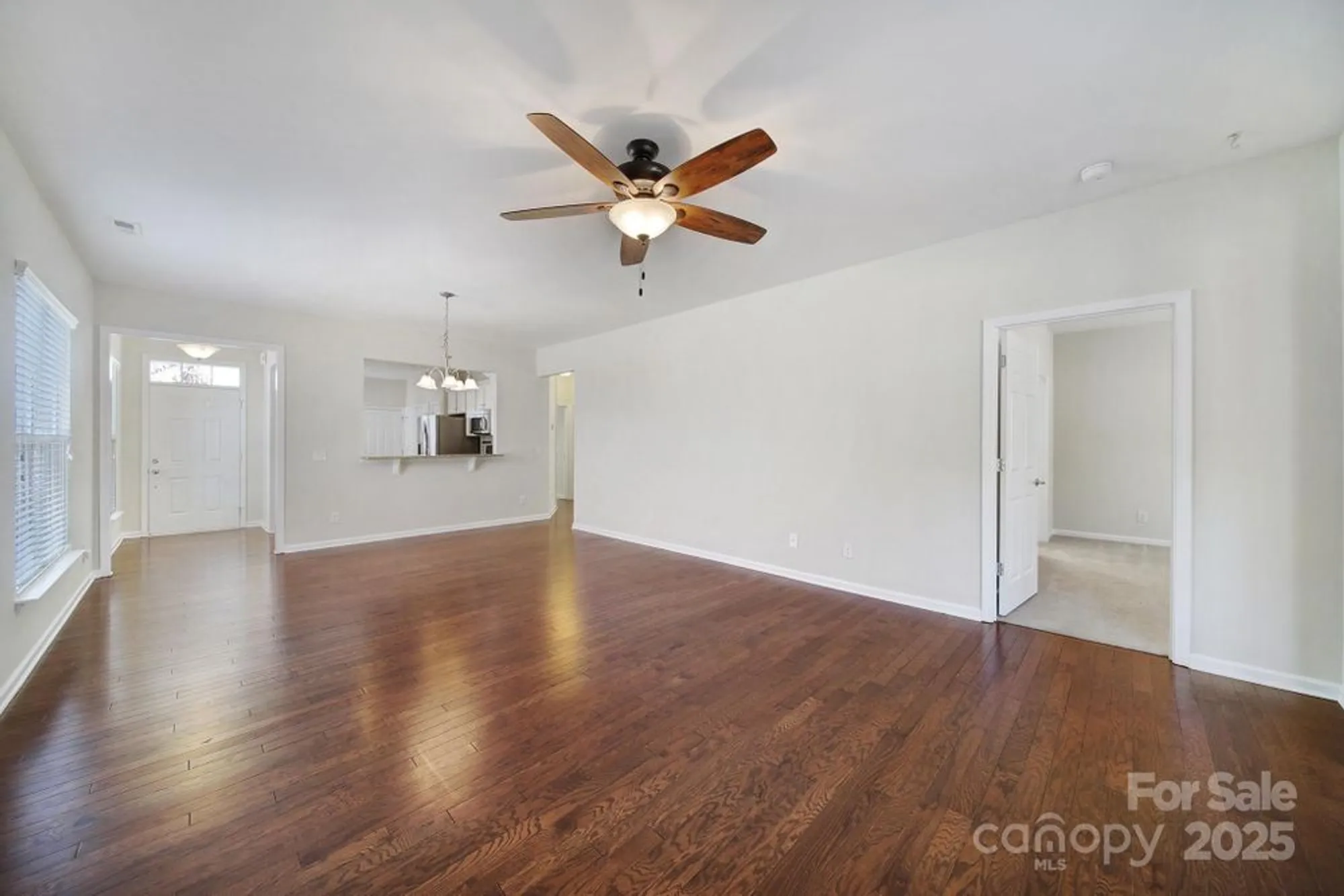 Property Slideshow image 10 of 41 | 20257 dovekie ln, Fort Mill, SC, 29707