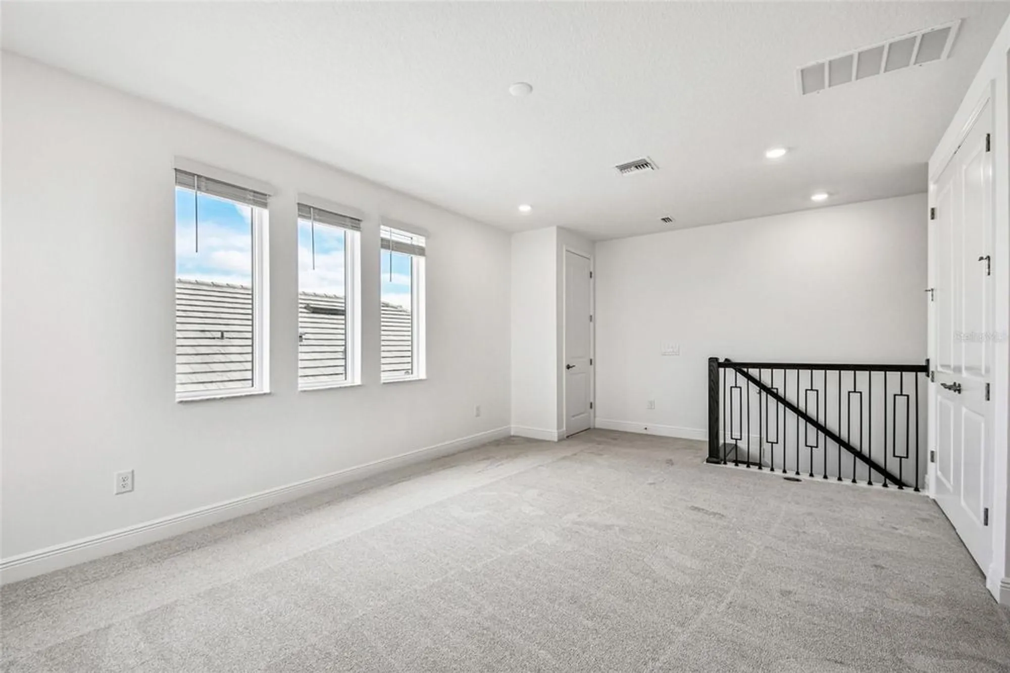 Property Slideshow image 14 of 28 | 17236 savory mist cir, Lakewood Ranch, FL, 34211