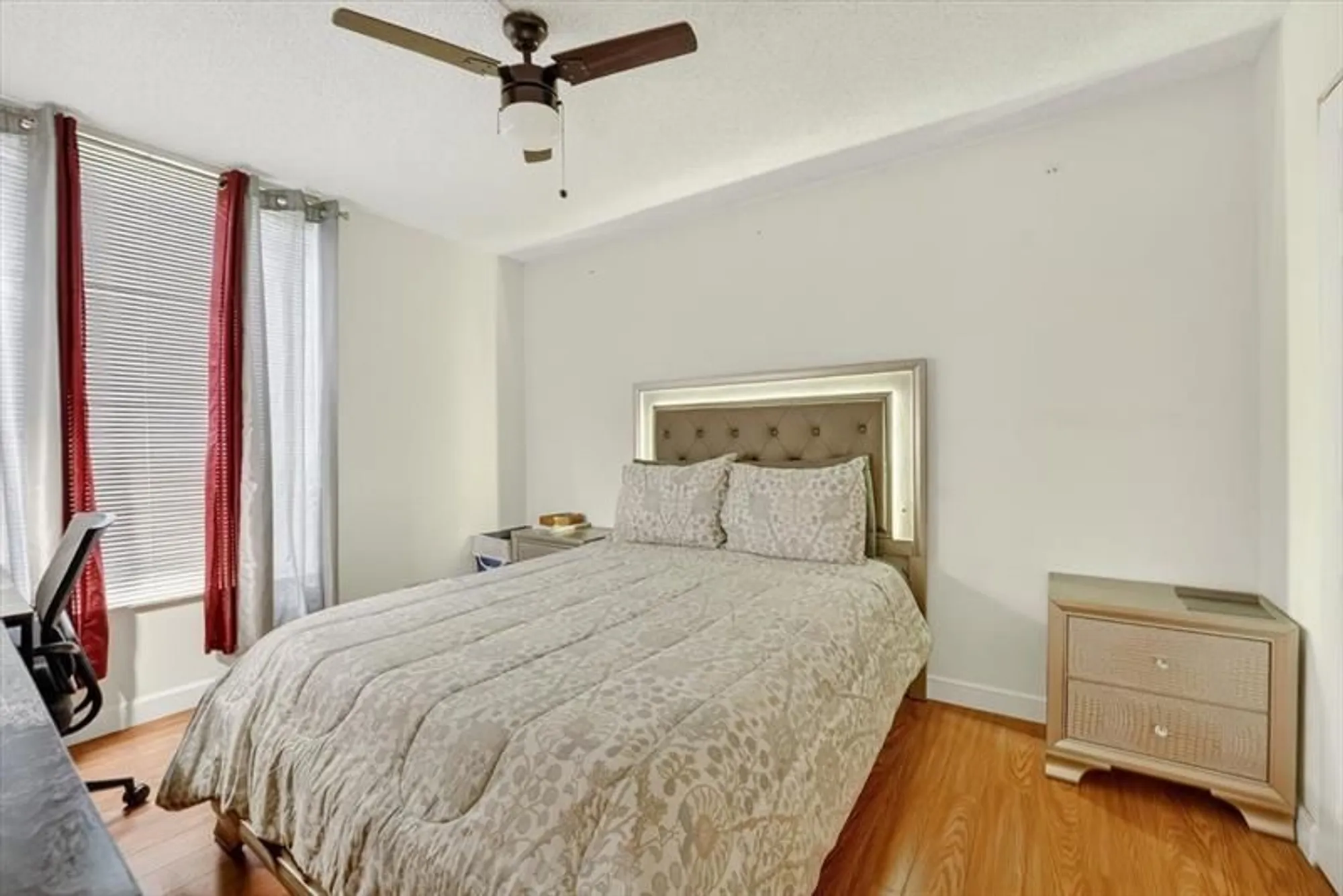 Property Slideshow image 20 of 30 | 7950 w mcnab rd apt 302, Tamarac, FL, 33321