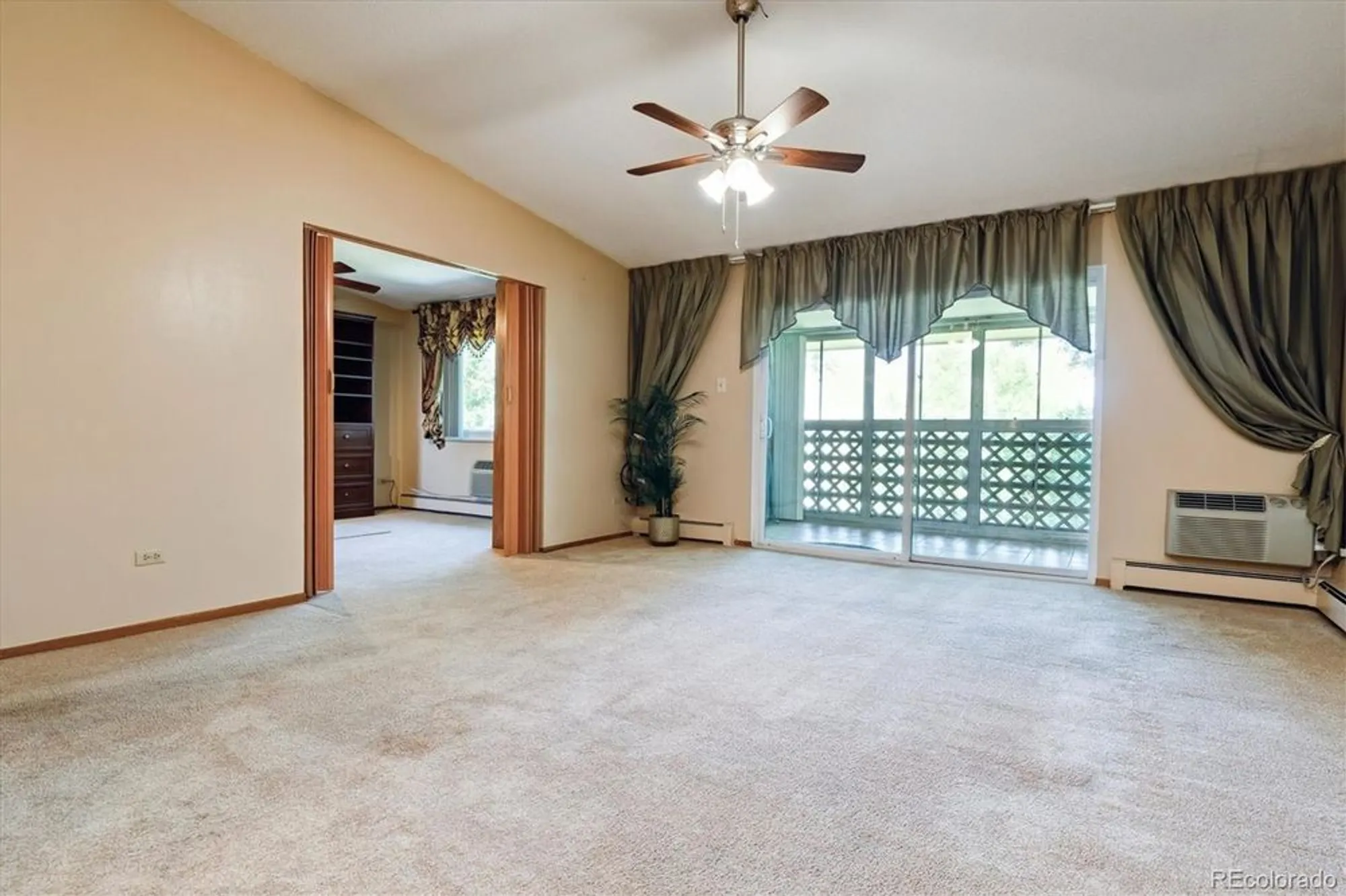 Property Slideshow image 6 of 34 | 585 s alton way apt 4d, Denver, CO, 80247