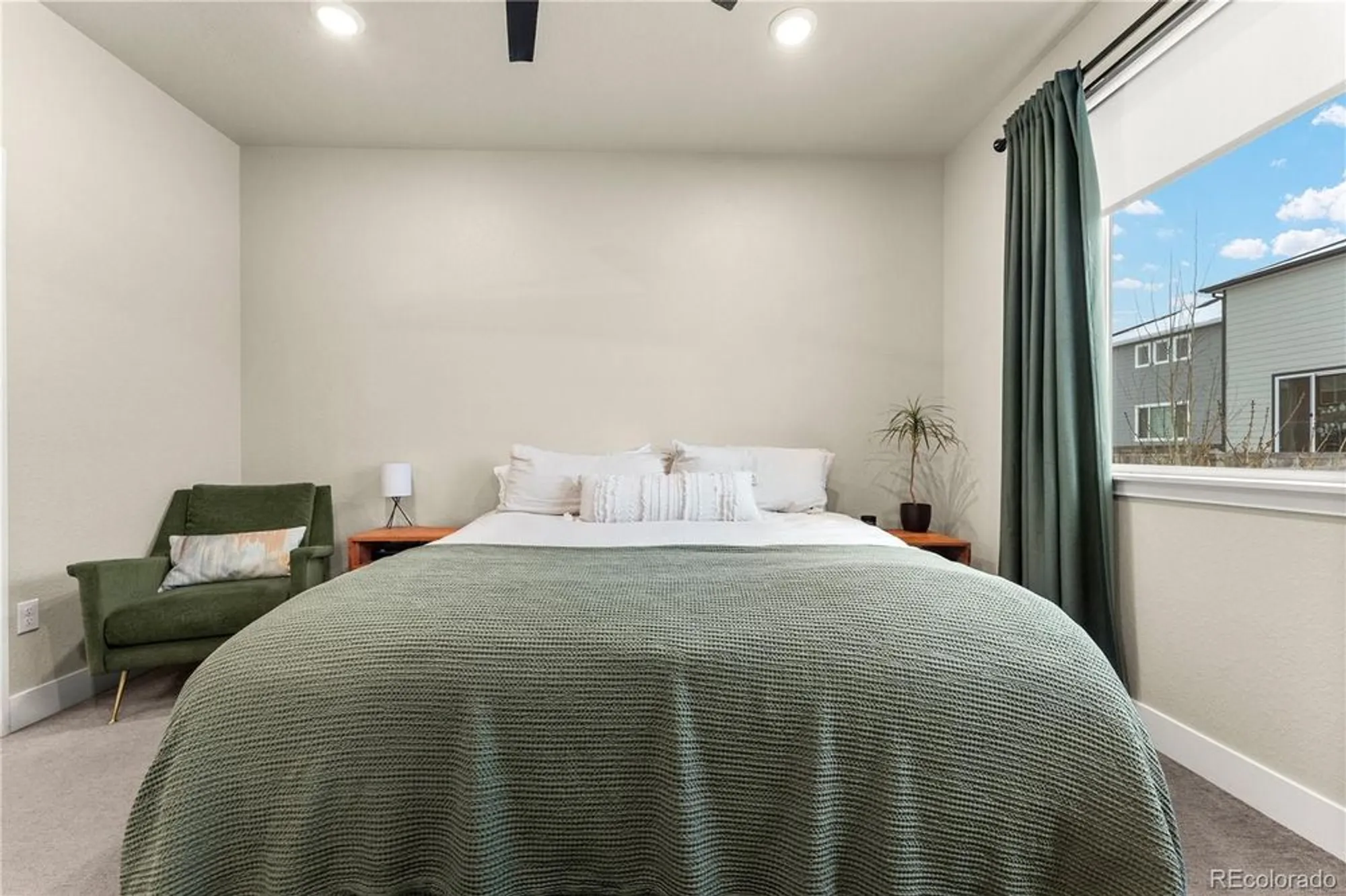 Property Slideshow image 25 of 49 | 483 white sand trl, Castle Rock, CO, 80104