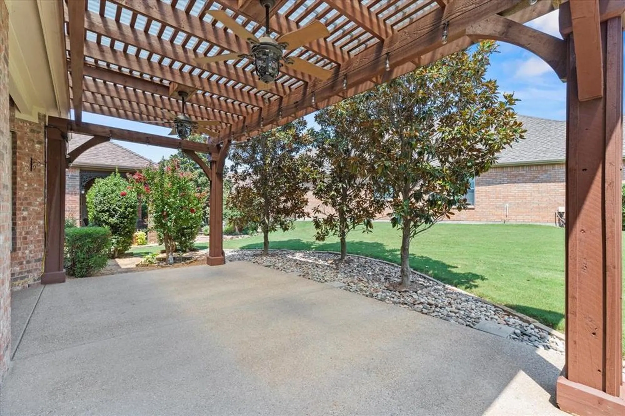 Property Slideshow image 26 of 37 | 927 oakland hills dr, Fairview, TX, 75069