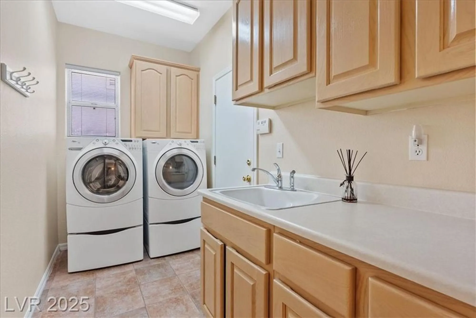 Property Slideshow image 34 of 48 | 10648 clarion ln, Las Vegas, NV, 89134