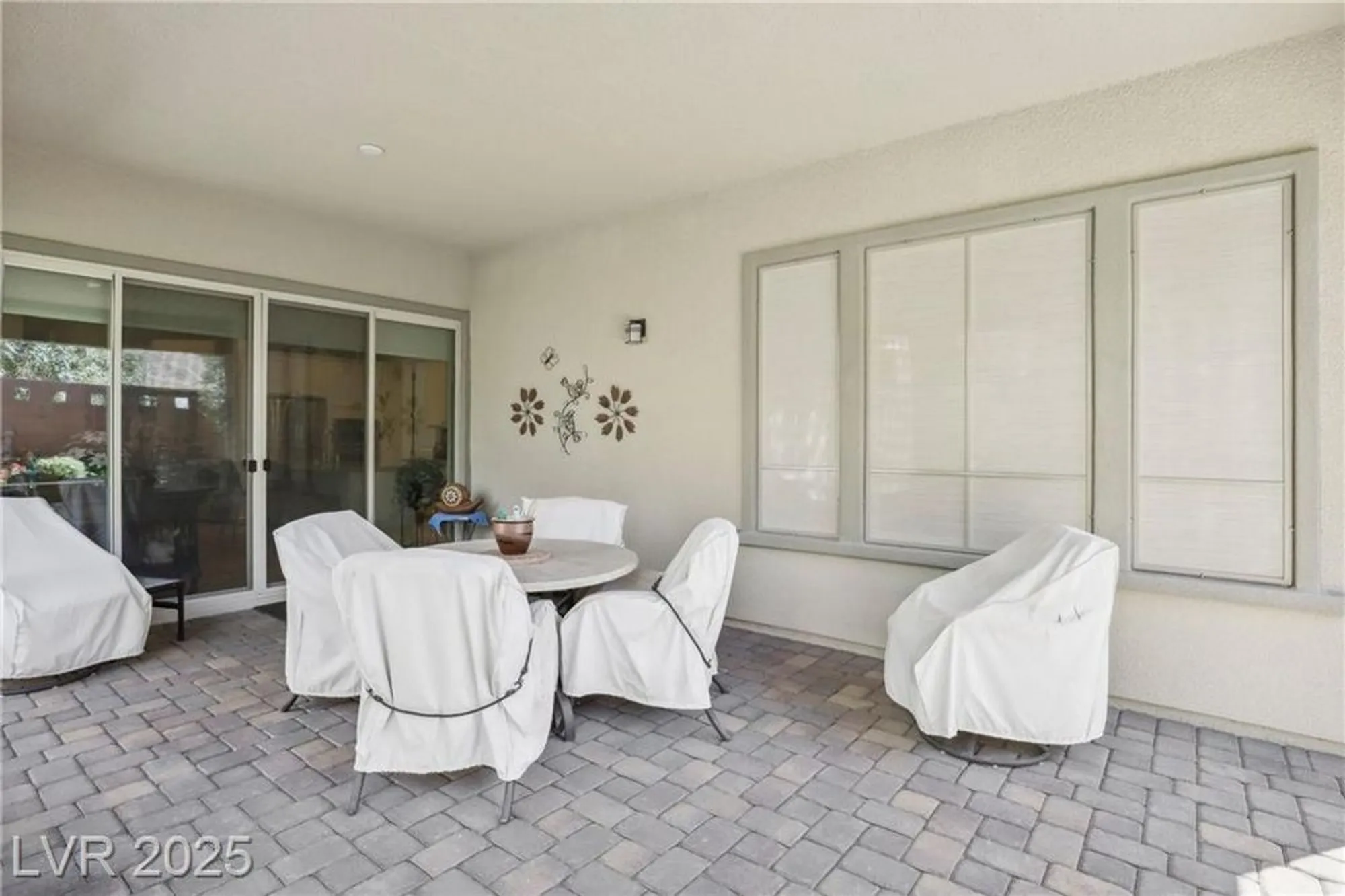 Property Slideshow image 36 of 87 | 10057 regency canyon way, Las Vegas, NV, 89148