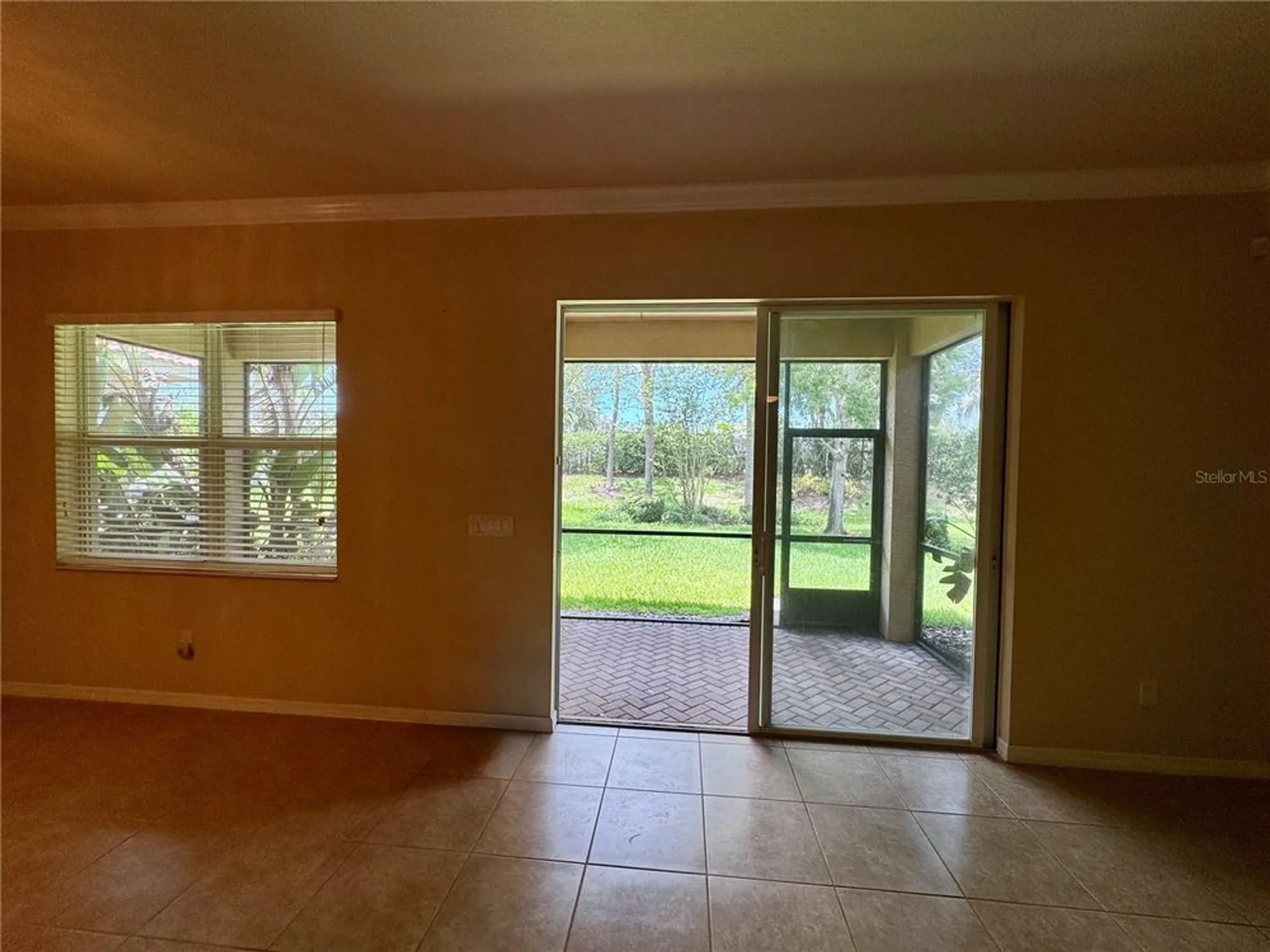 Property Slideshow image 8 of 40 | 4938 sandy brook cir, Wimauma, FL, 33598