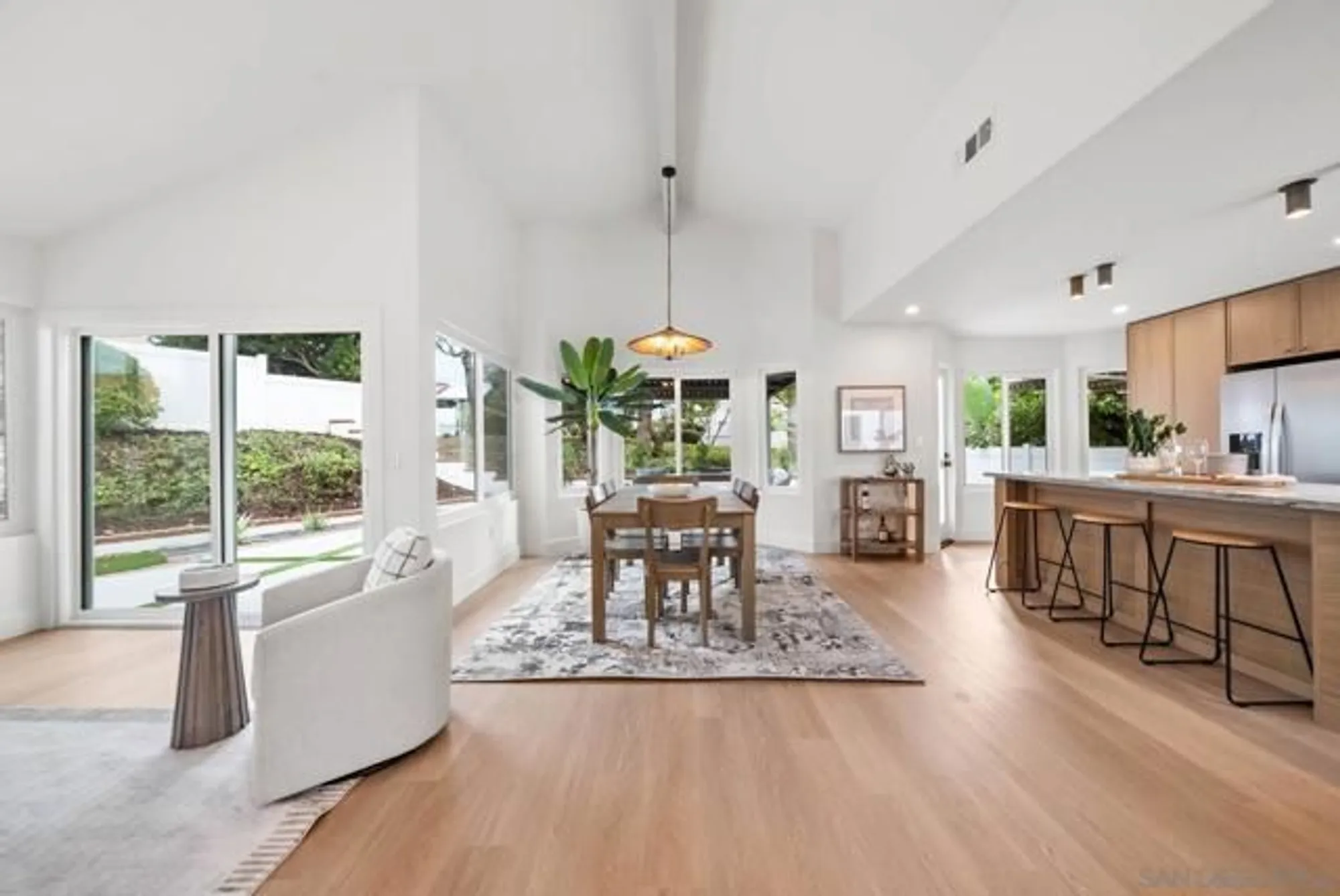 Property Slideshow image 6 of 30 | 4737 galicia way, Oceanside, CA, 92056