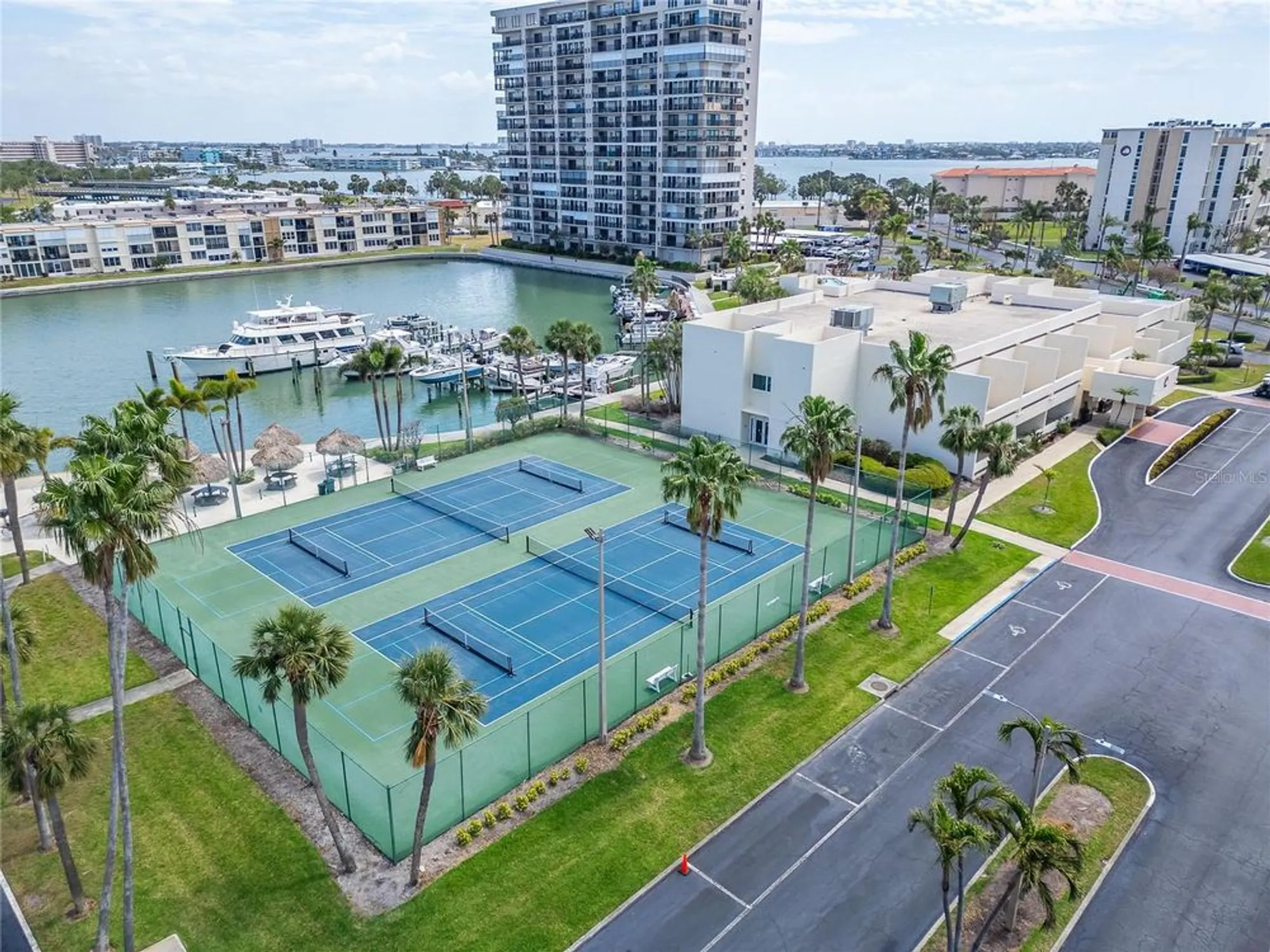 Property Slideshow image 56 of 60 | 7700 sun island dr 107, South Pasadena, FL, 33707
