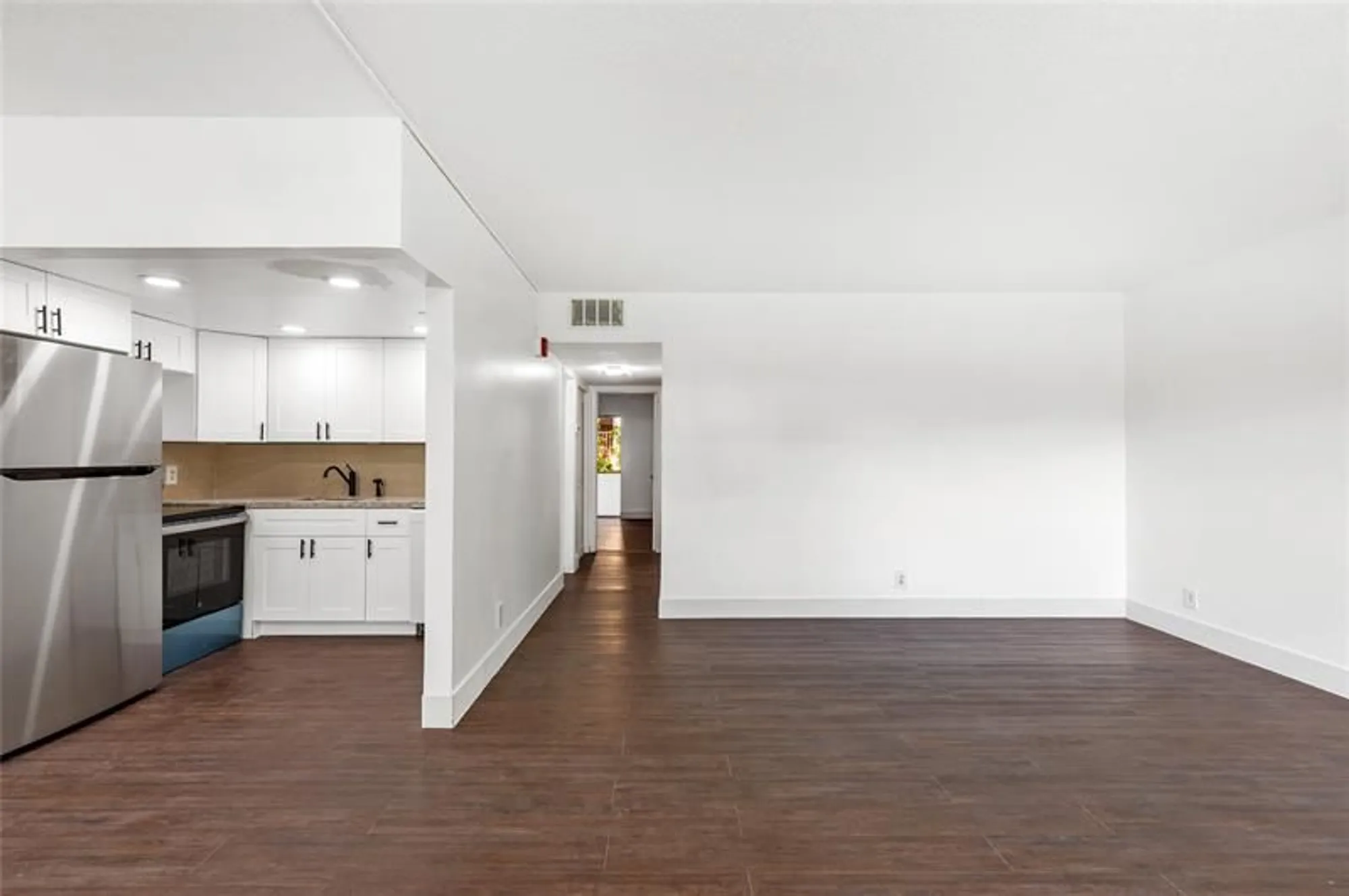 Property Slideshow image 15 of 39 | 3081 nw 47th ter 107, Lauderdale Lakes, FL, 33313