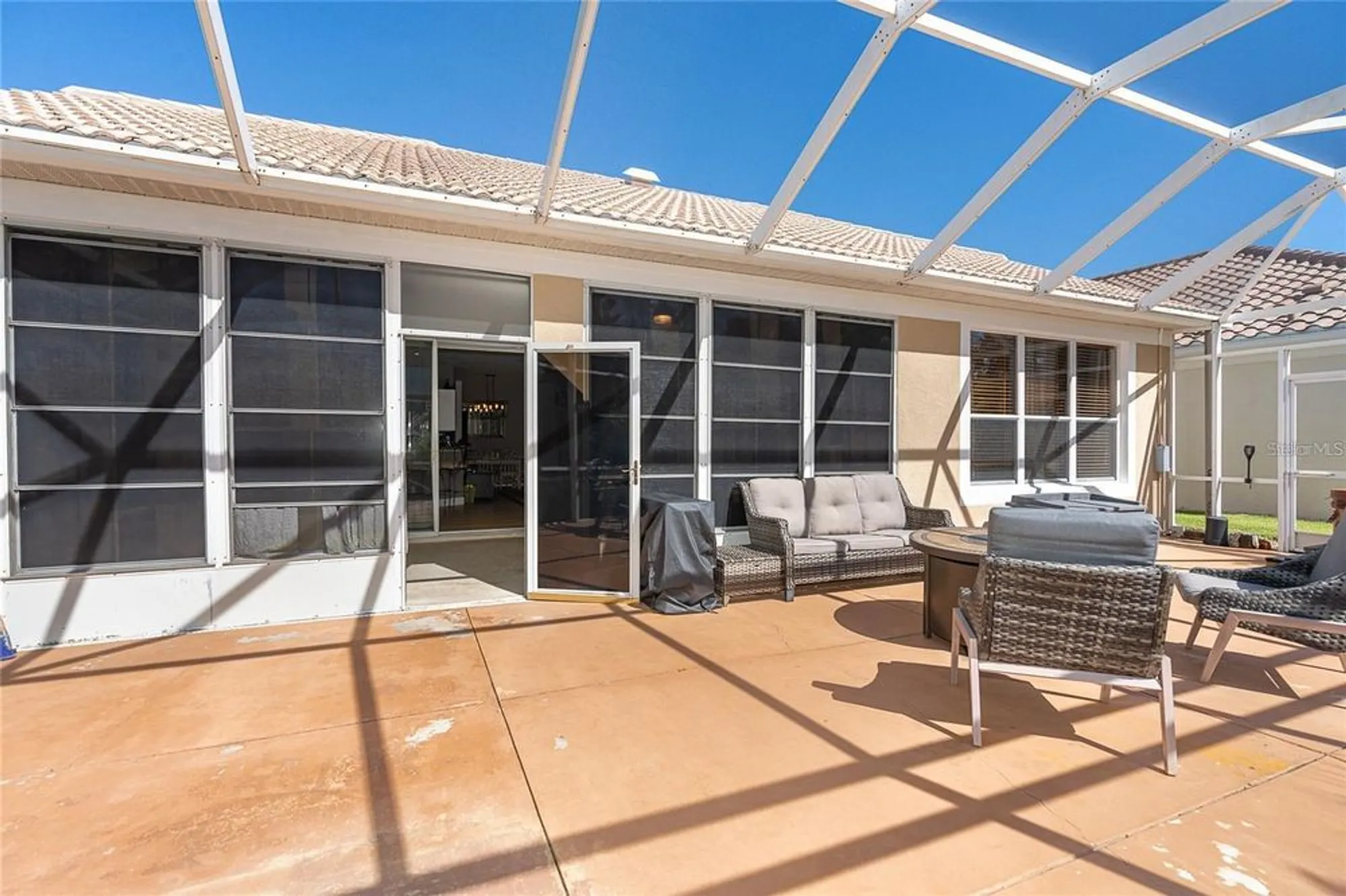 Property Slideshow image 20 of 28 | 320 langholm dr, Venice, FL, 34293