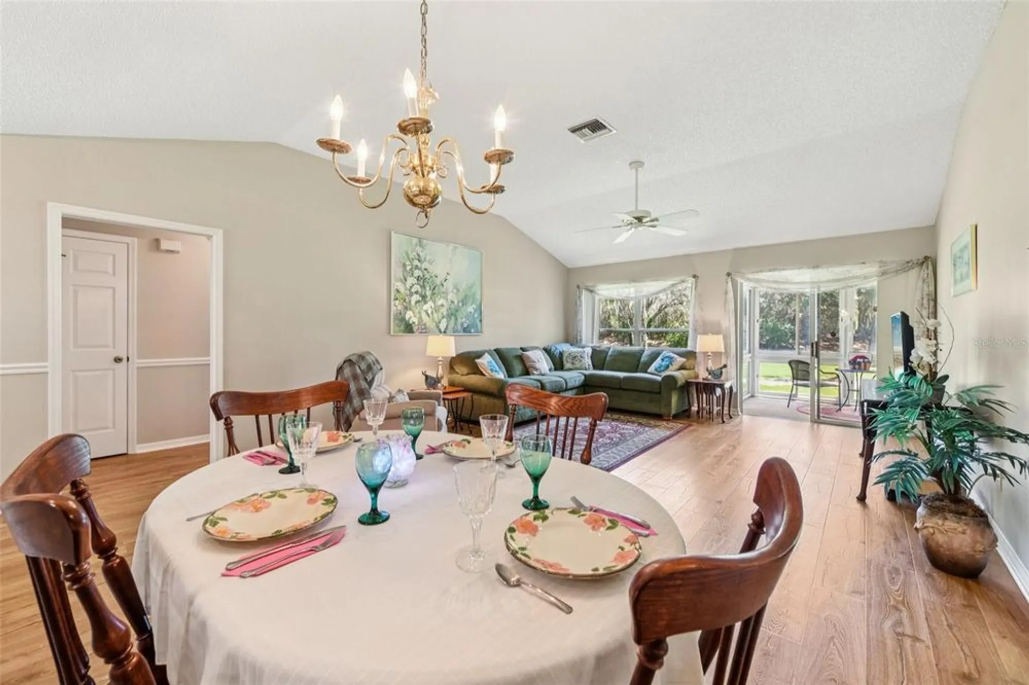 Property Slideshow image 11 of 53 | 516 loma paseo dr, The Villages, FL, 32159