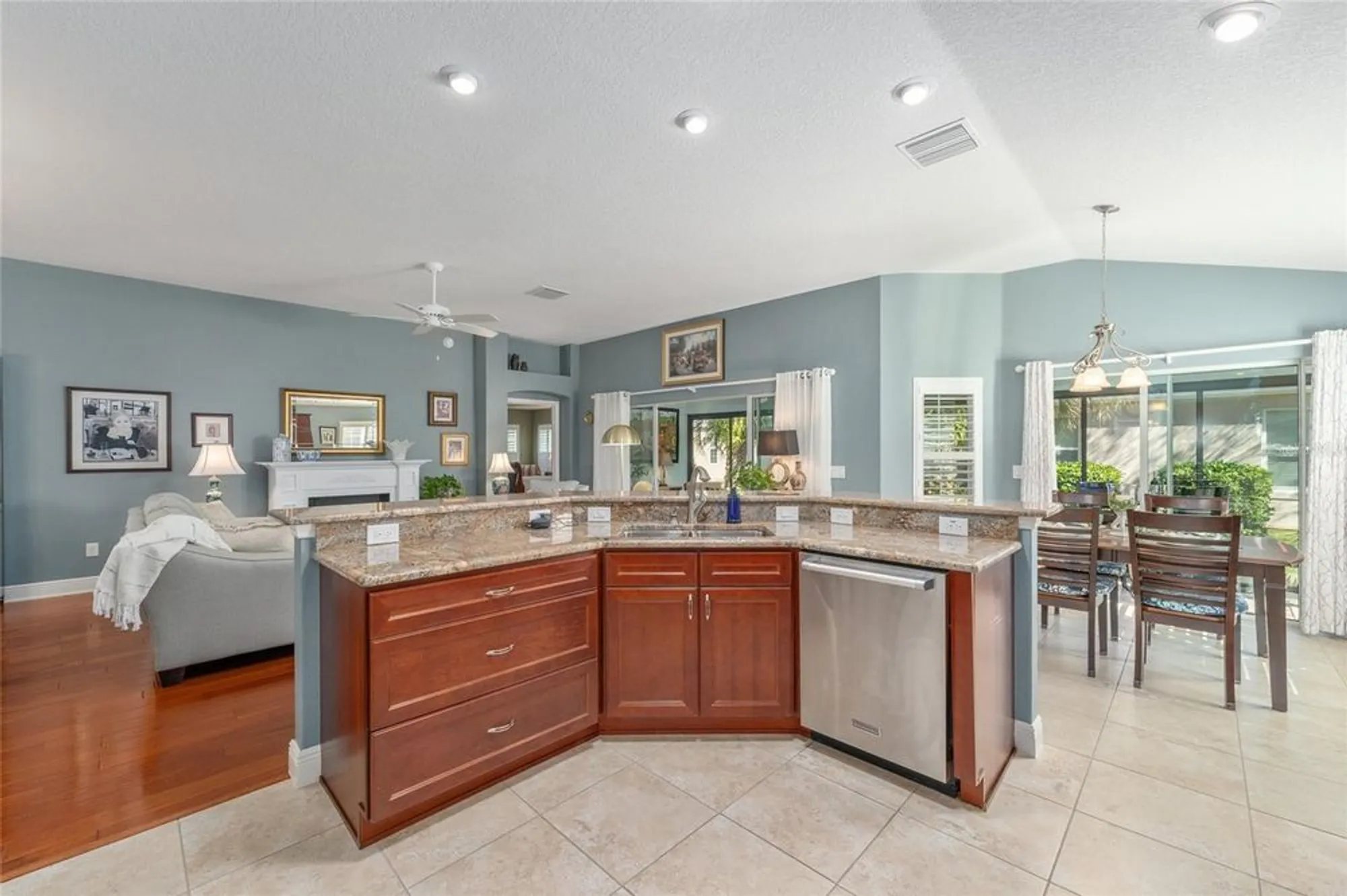 Property Slideshow image 11 of 32 | 3178 killington loop, The Villages, FL, 32163