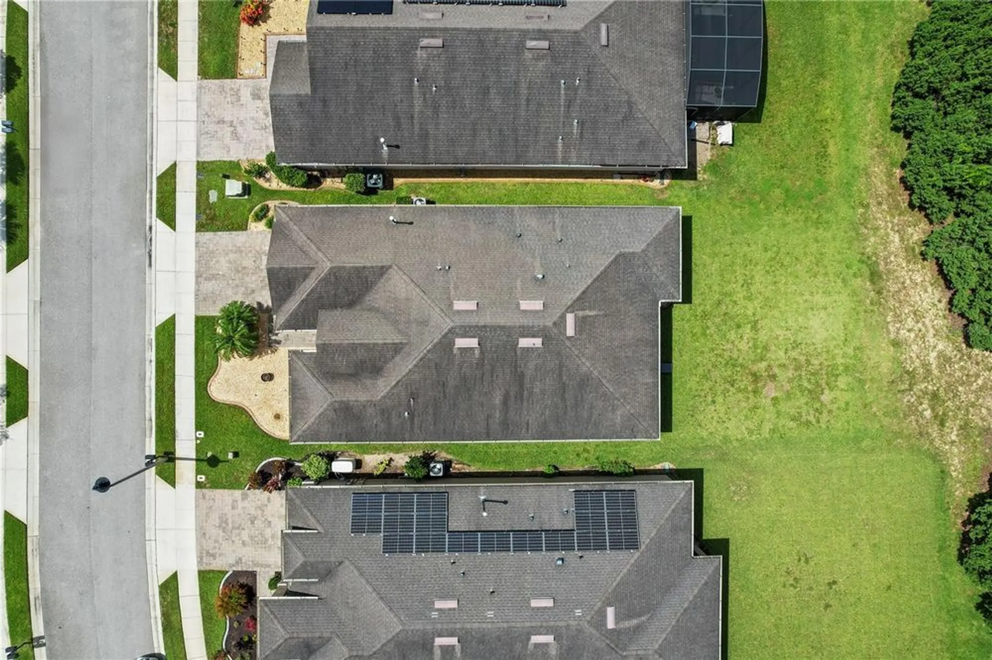 Property Slideshow image 32 of 53 | 329 alicante ct, Davenport, FL, 33837