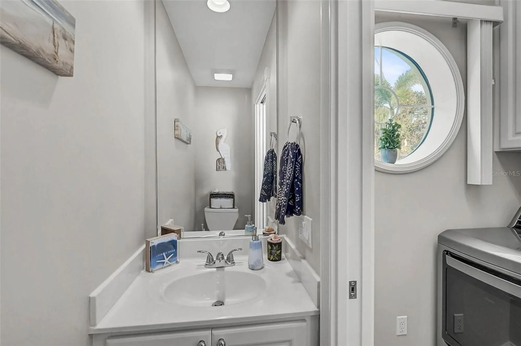 Property Slideshow image 16 of 51 | 1737 burgos dr, Sarasota, FL, 34238