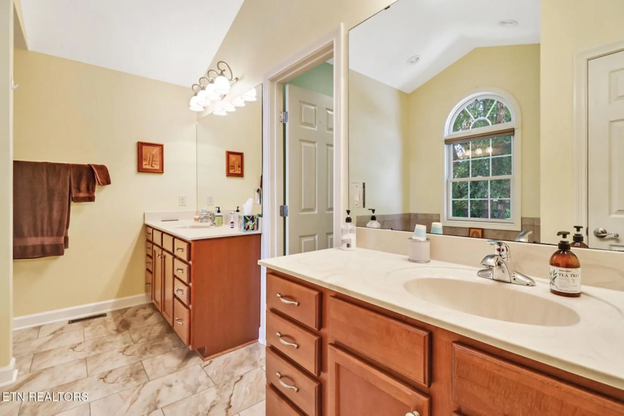 Property Slideshow image 21 of 46 | 169 forest view dr, Crossville, TN, 38558