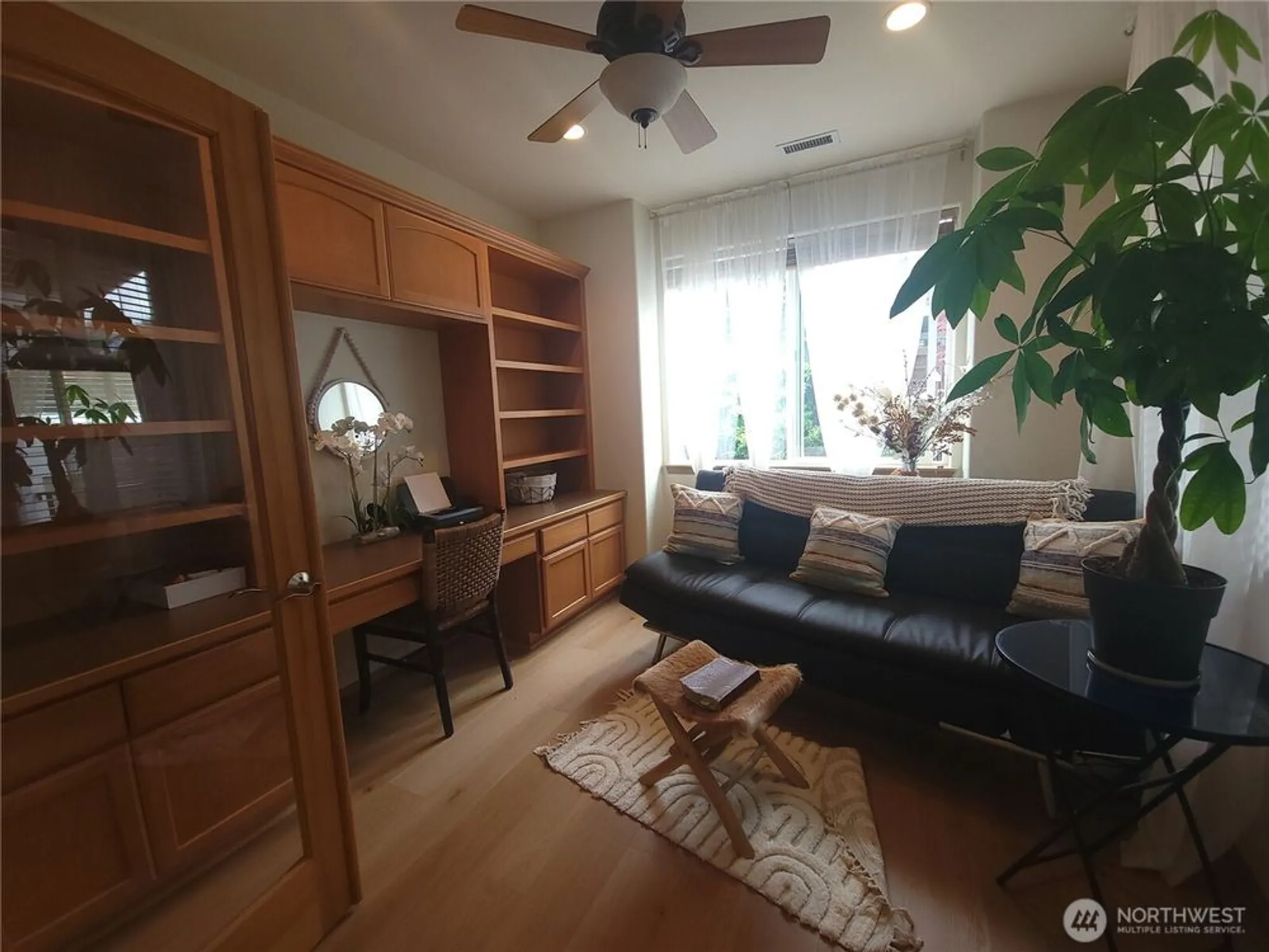 Property Slideshow image 8 of 16 | 8542 bainbridge loop, Lacey, WA, 98516