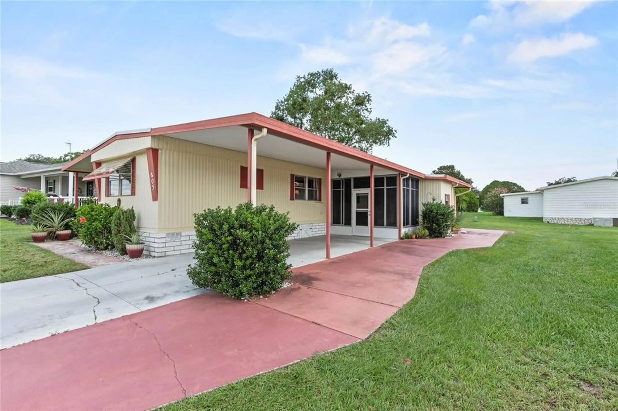 Property Slideshow image 4 of 27 | 805 royal palm ave, The Villages, FL, 32159