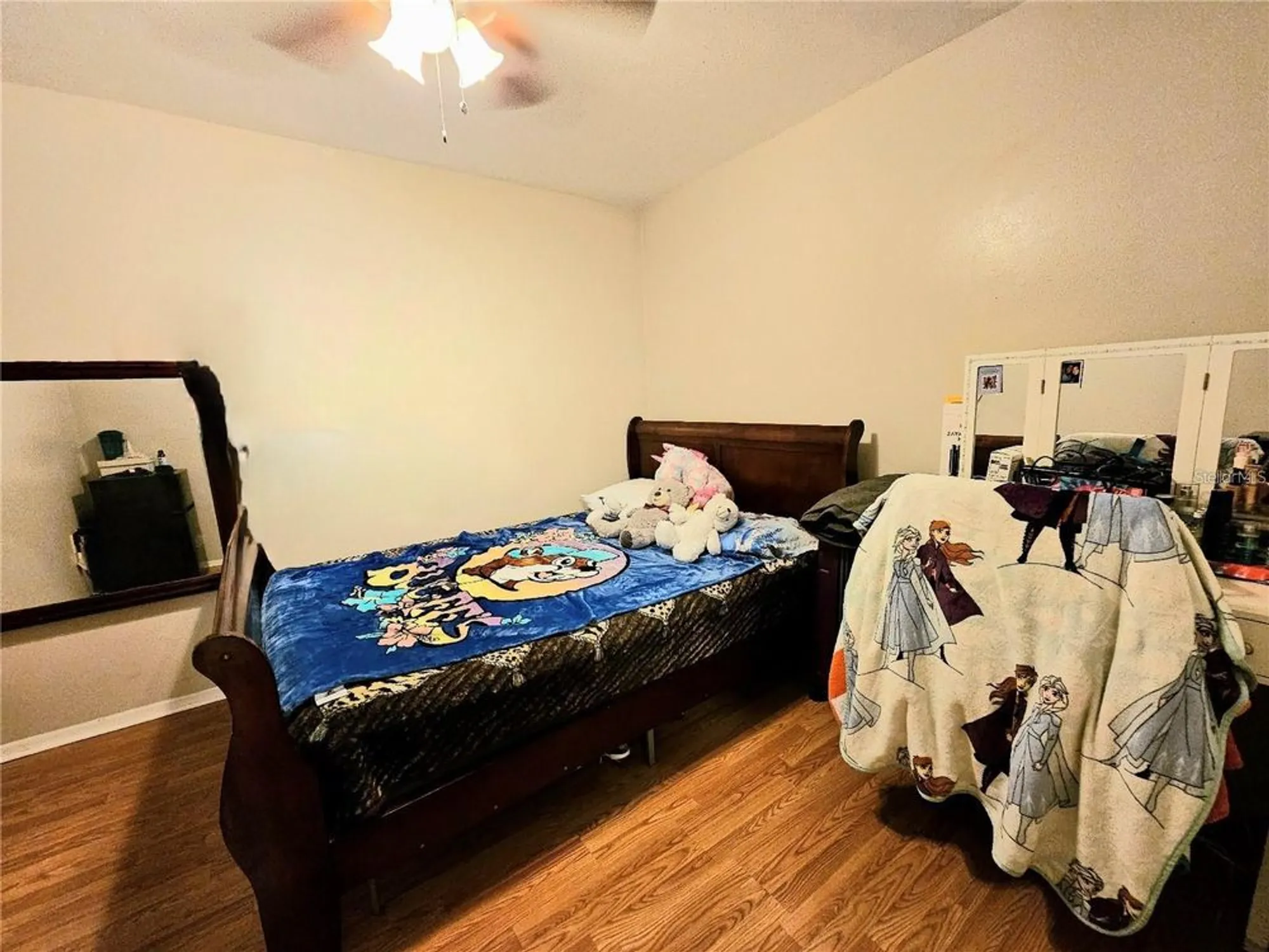 Property Slideshow image 16 of 17 | 4067 lake bayshore dr # 302, Bradenton, FL, 34205