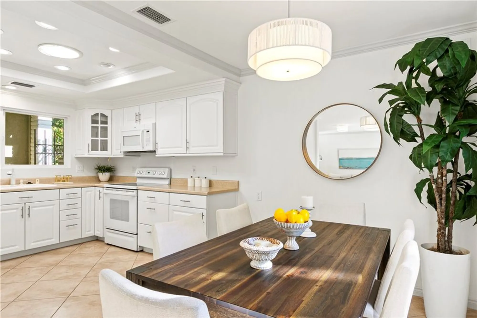 Property Slideshow image 6 of 24 | 2044 via mariposa e a, Laguna Woods, CA, 92637